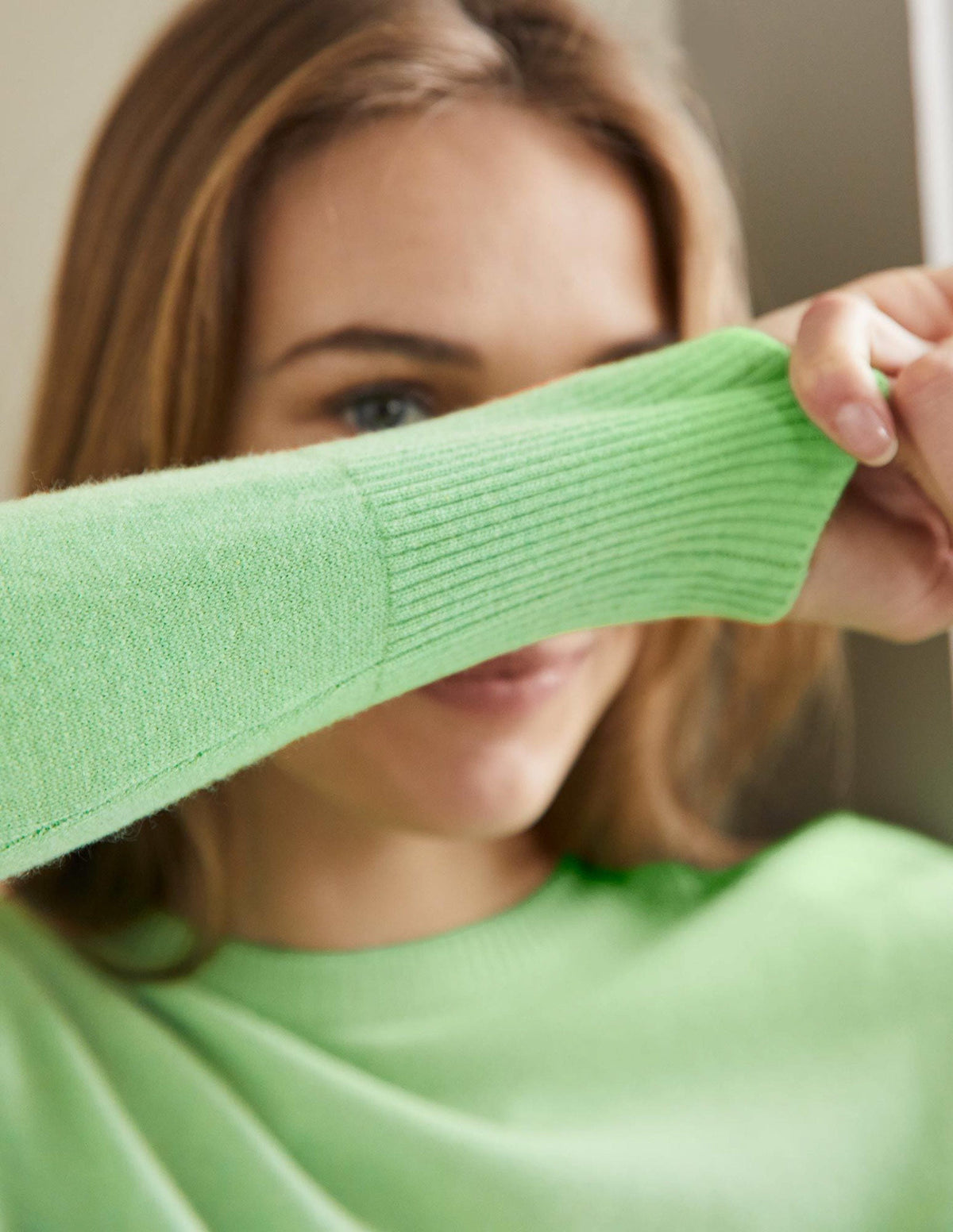 Cashmere Crew Neck Jumper-Zephyr Green - Image 2