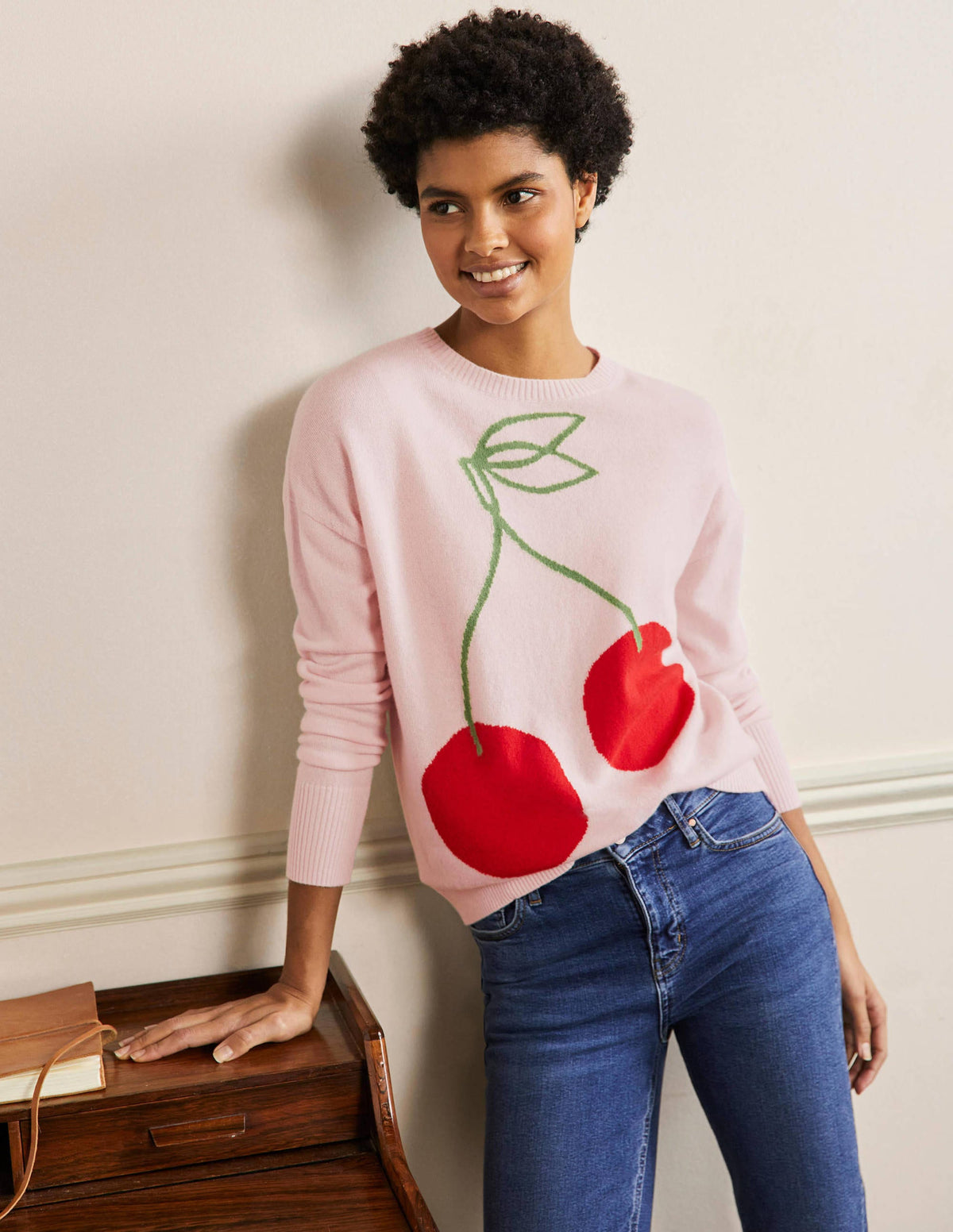 Margot Cashmere Jumper-Milkshake, Cherry - Image 4