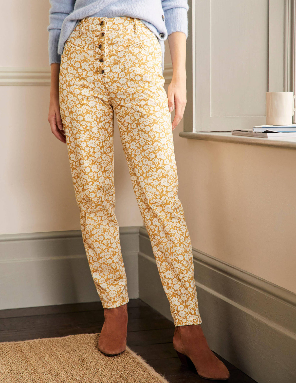 Tapered Chino Trousers-Brioche, Elegant Bloom-4