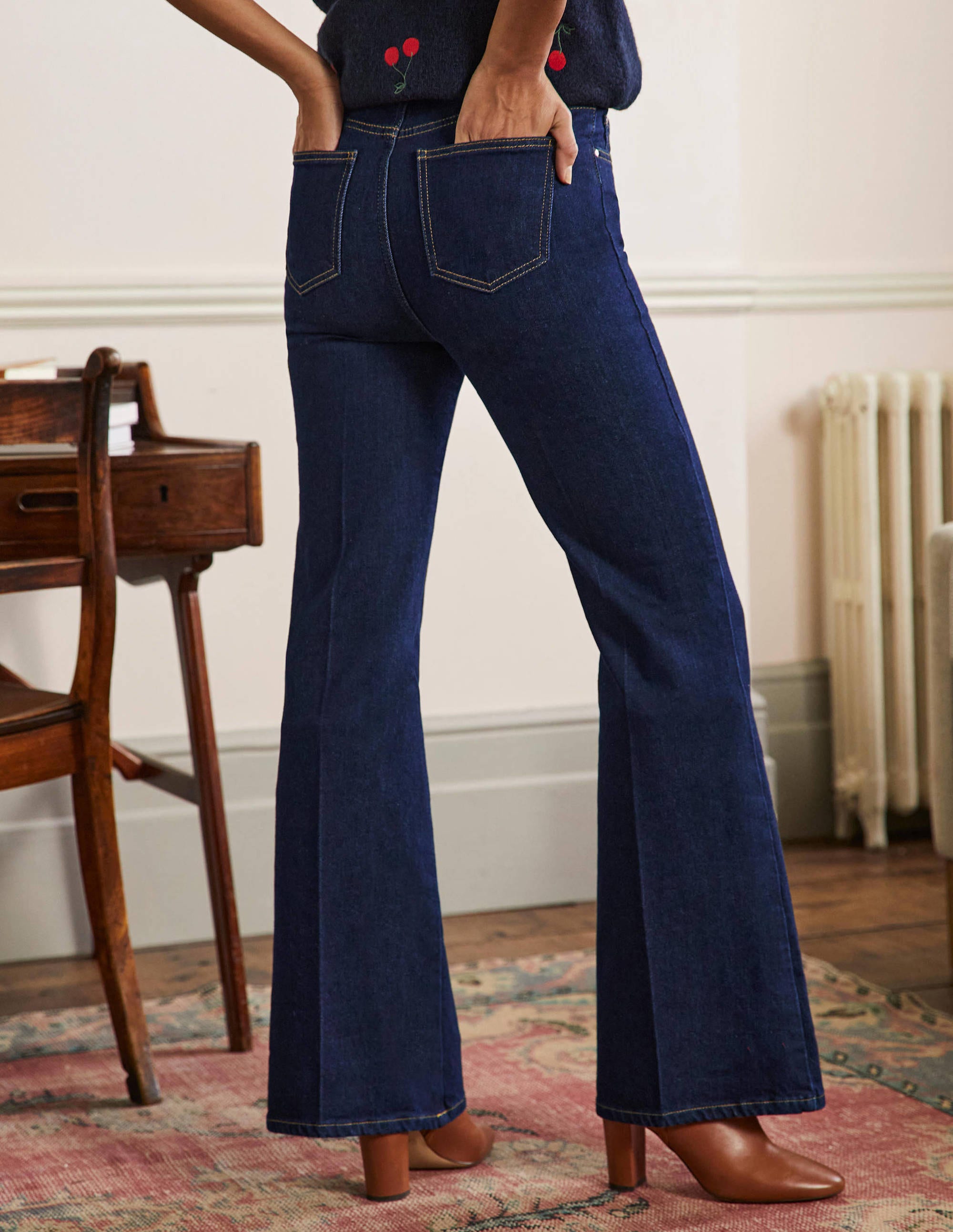Antonia Smart Flare Jeans-Indigo - Image 3