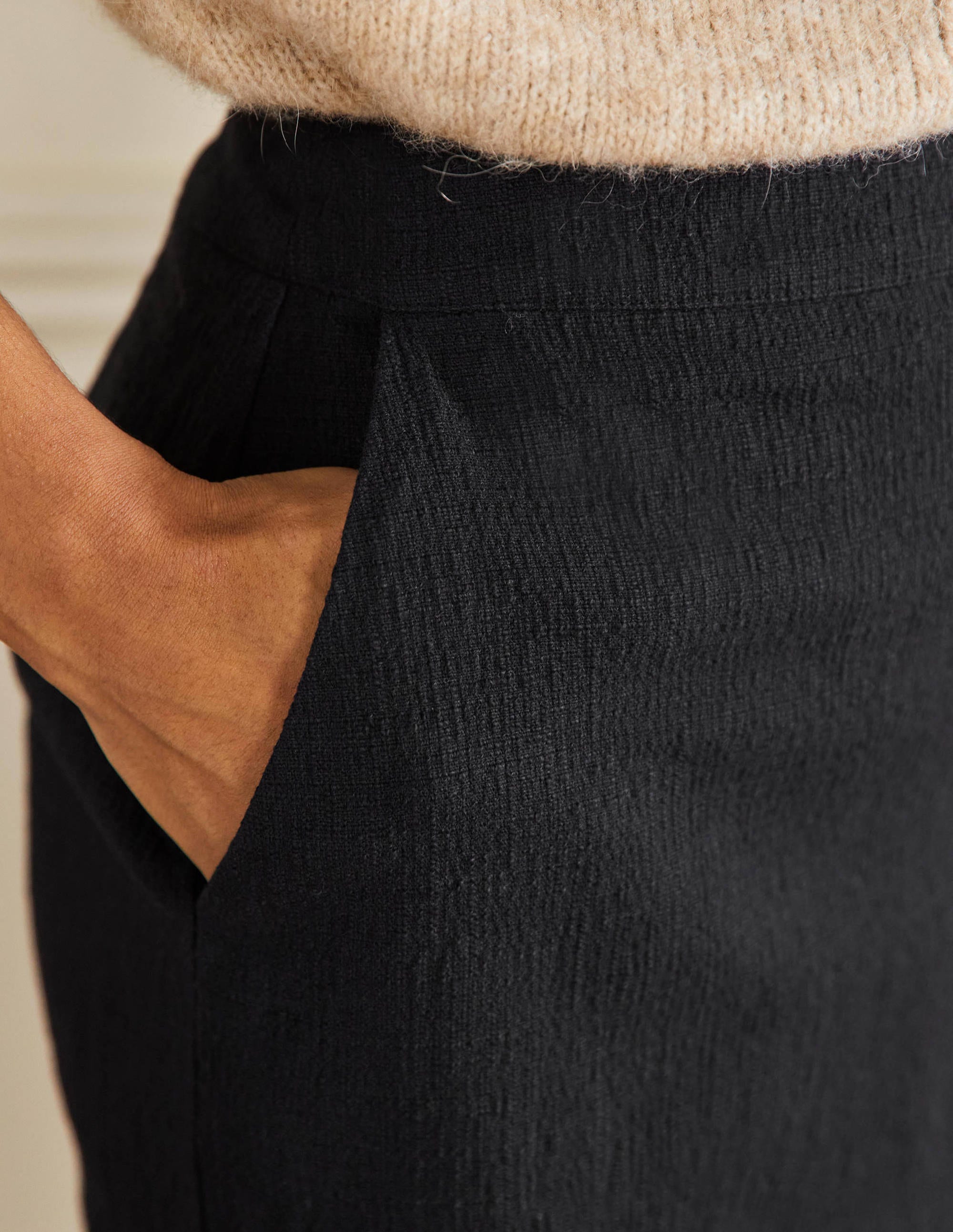 Textured Pencil Skirt-Black - Image 2