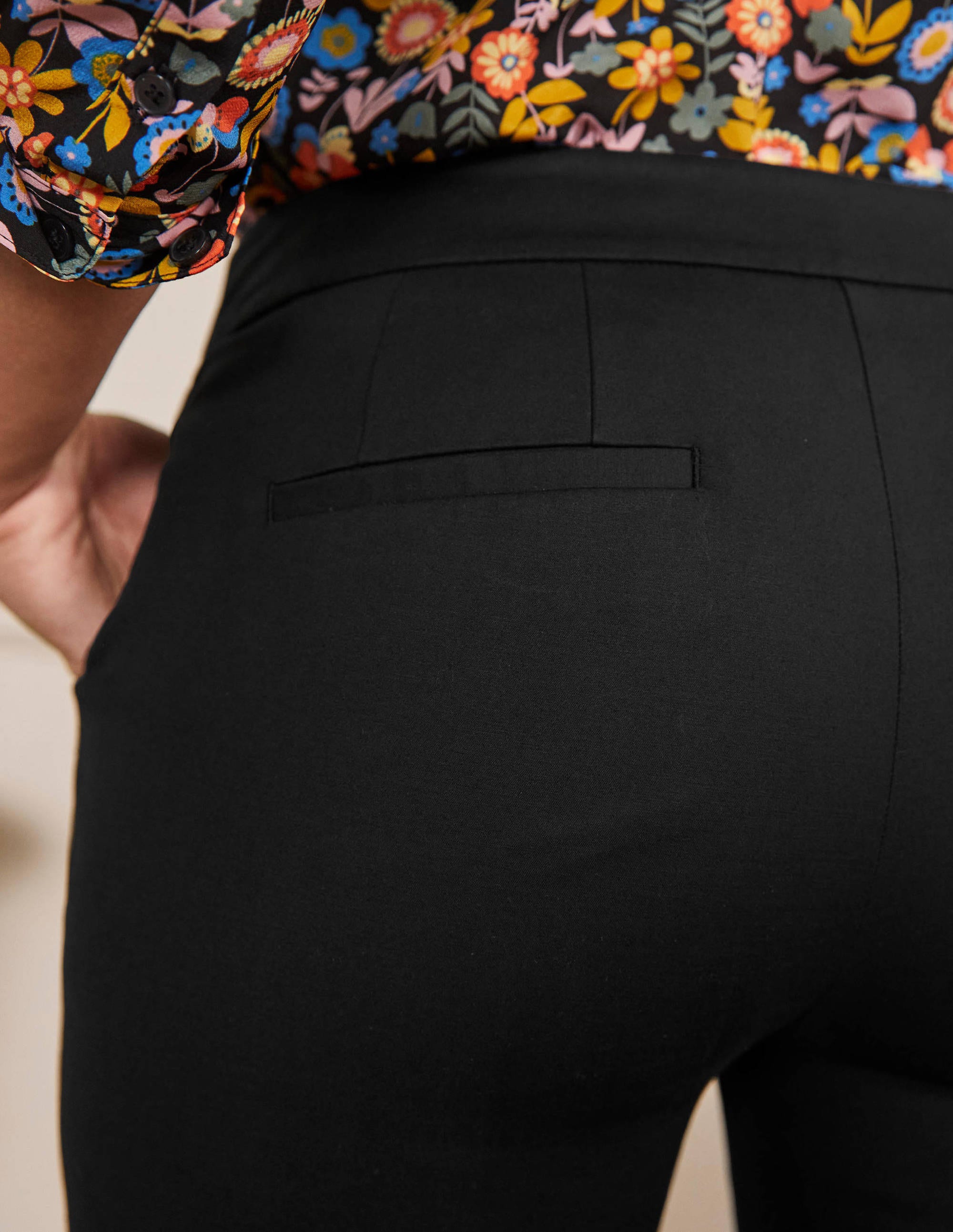 Richmond 7/8 Trouser-Black - Image 5