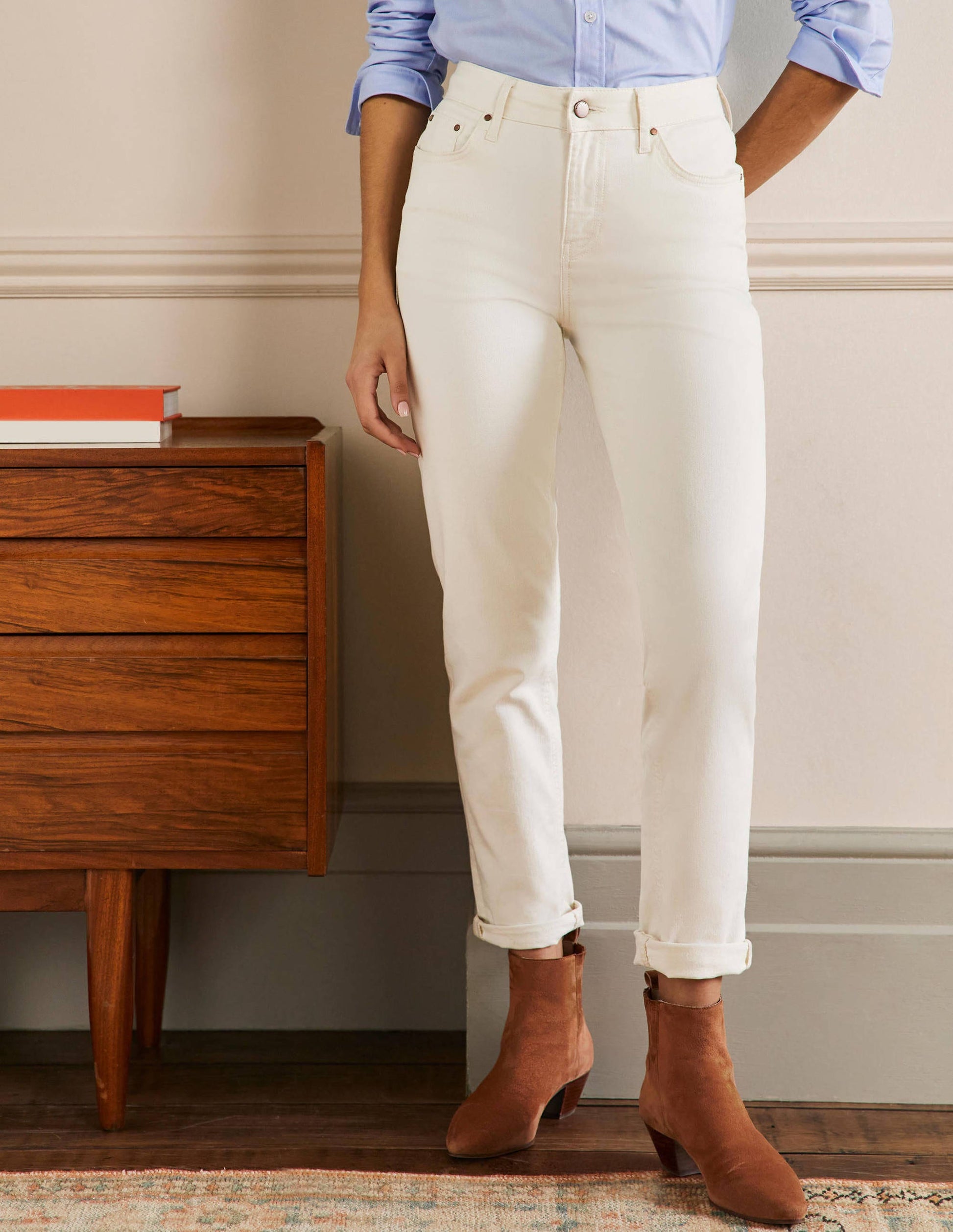 Girlfriend Jeans-Ecru-4