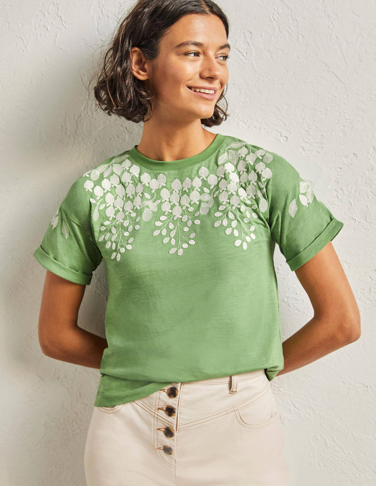 Turn Up Cuff Cotton T-shirt-English Ivy, Ivory Embroidered - Image 4