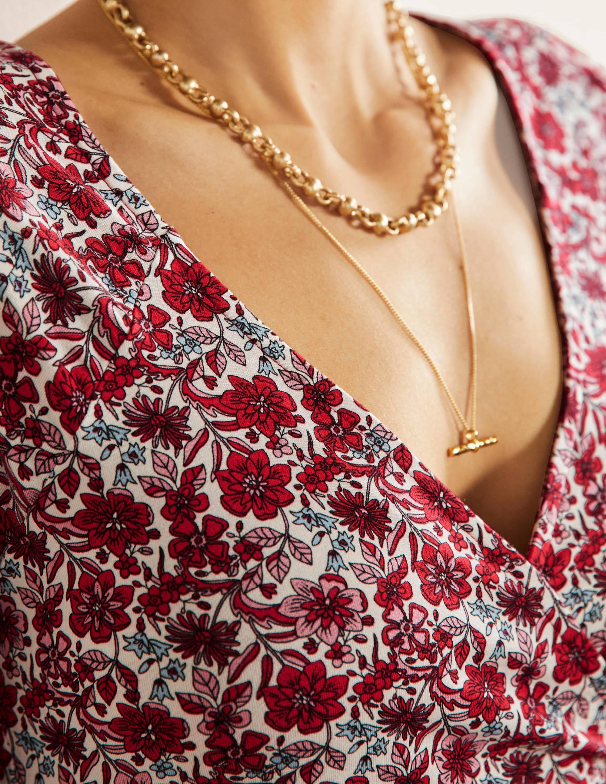 Short Sleeve Wrap Top-Red / Dusty Blue, Floret Bloom - Image 2