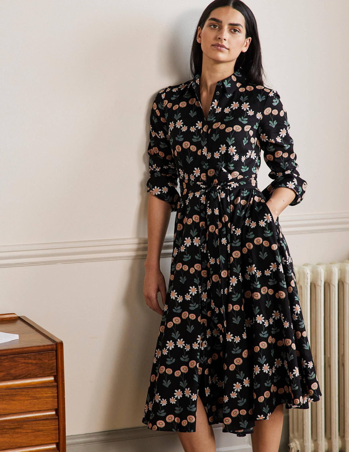 Kitty Midi Shirt Dress-Black, Delicate Daisy - Image 4
