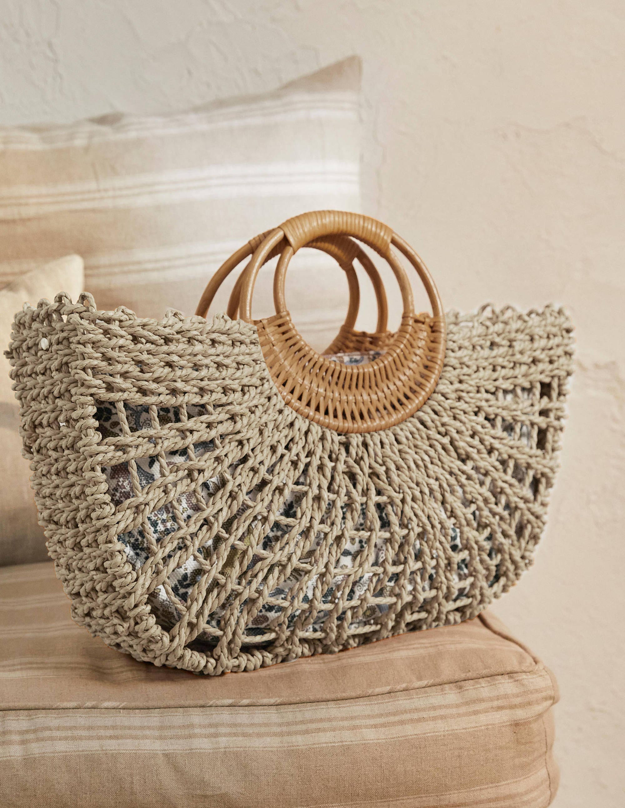 Hand Held Basket Bag-Natural - Image 1