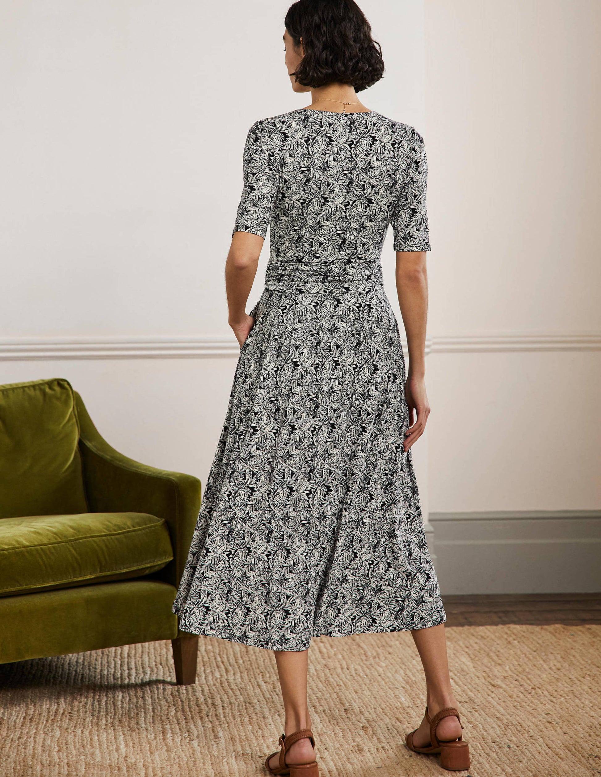 Ruched Waist Jersey Midi Dress-Black, Exotic Leaves-3
