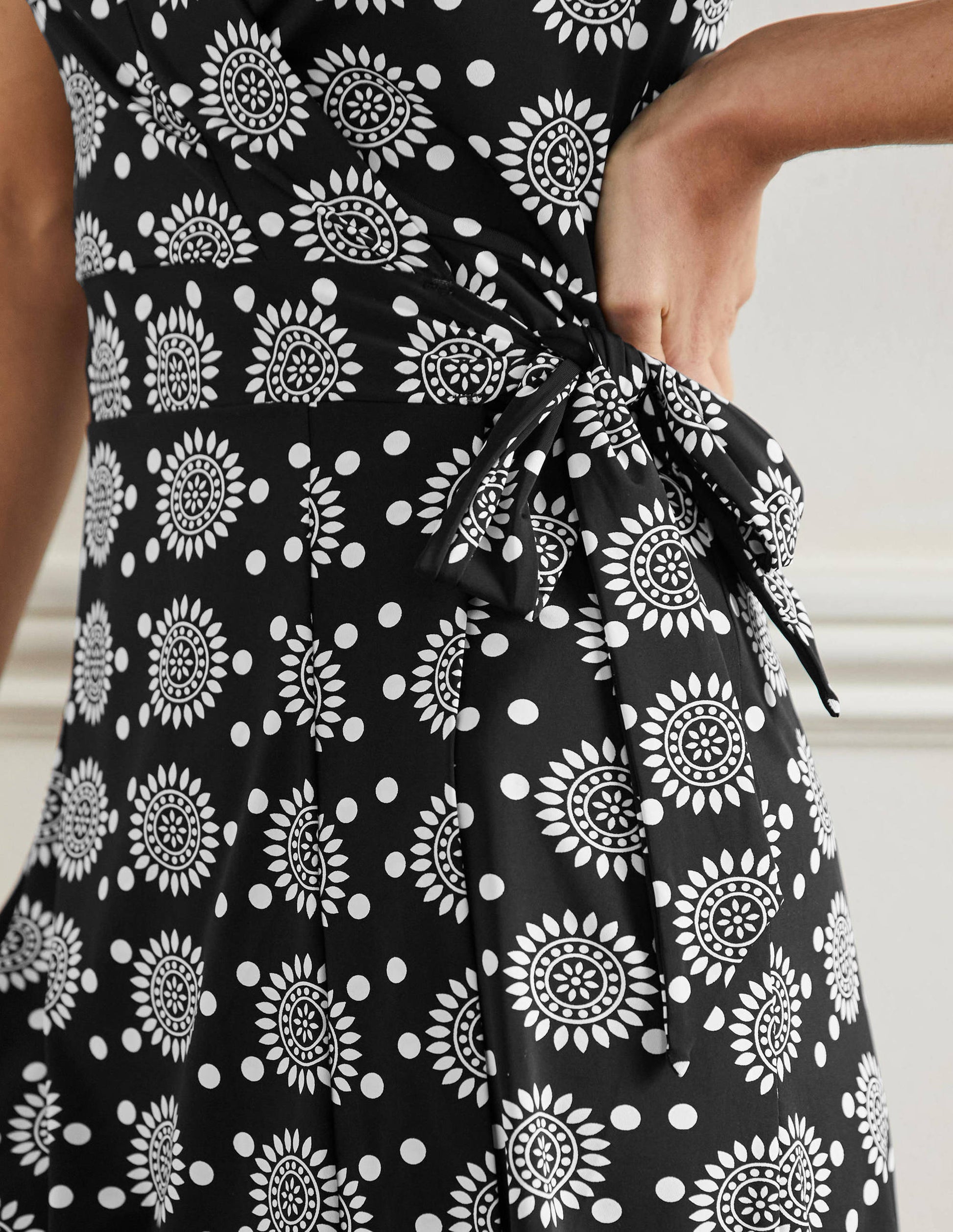 Lefkada Wrap Beach Dress-Black, Sun Geo-5