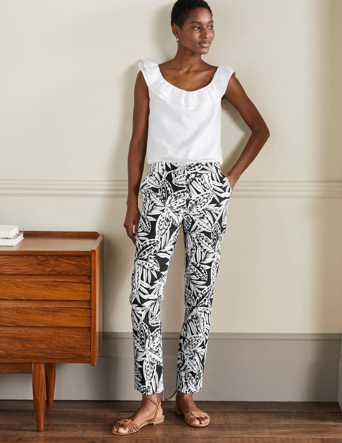 Richmond 7/8 Trouser-Black, Exotic Leaves - Image 1