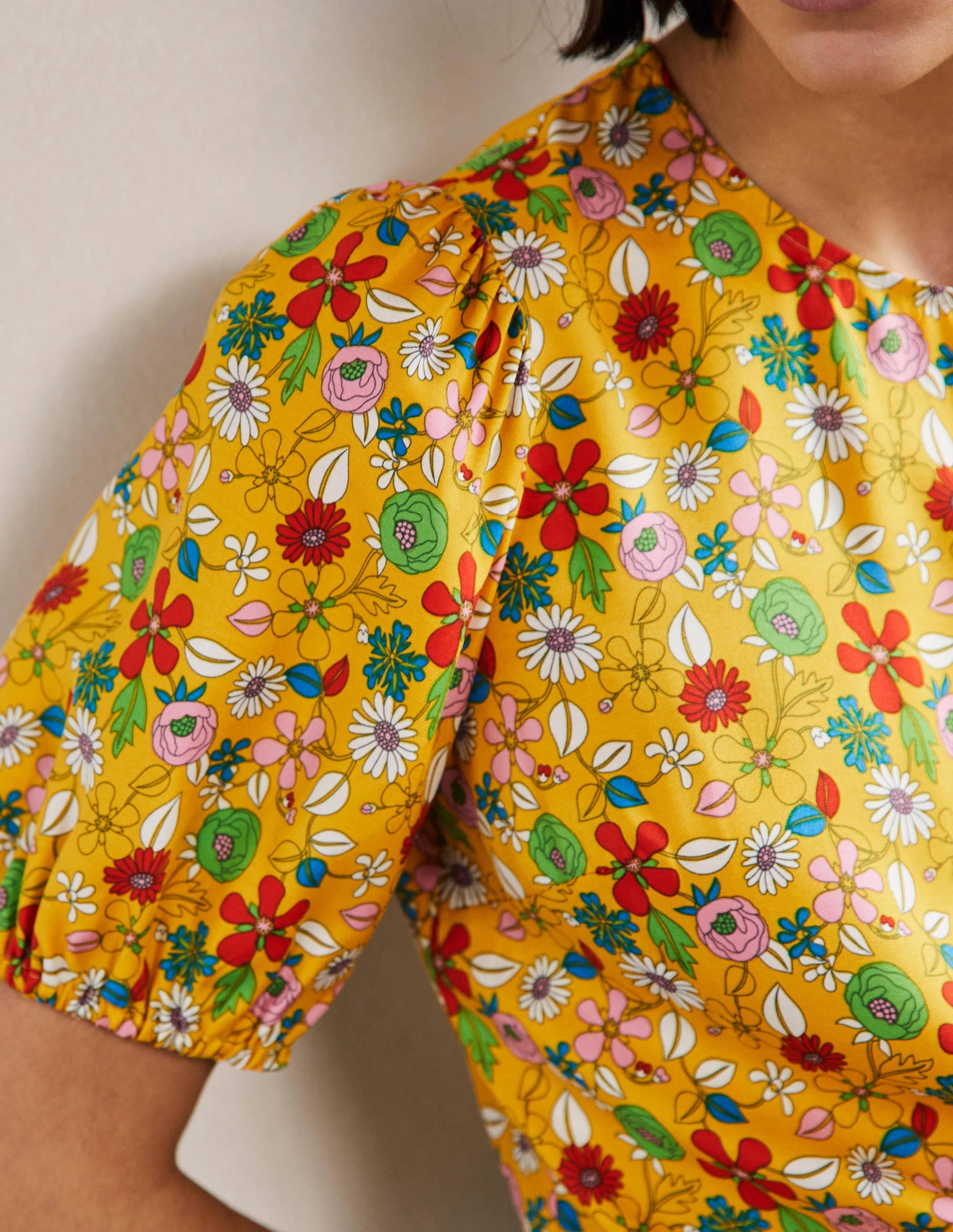 Adriana Puff Sleeve Top-Honeycomb, Ditsy Bloom - Image 2