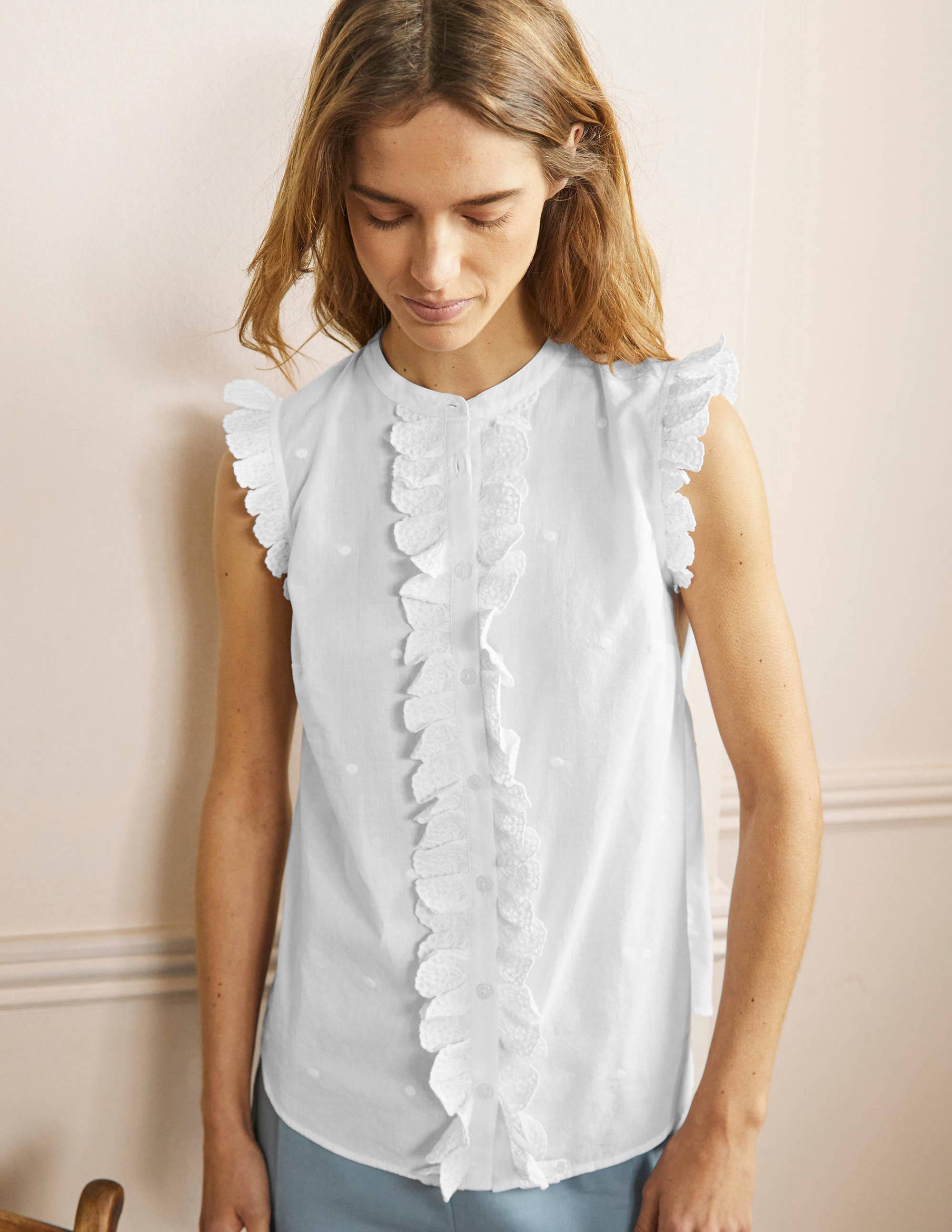 Sleeveless Embroidered Shirt-White - Image 4