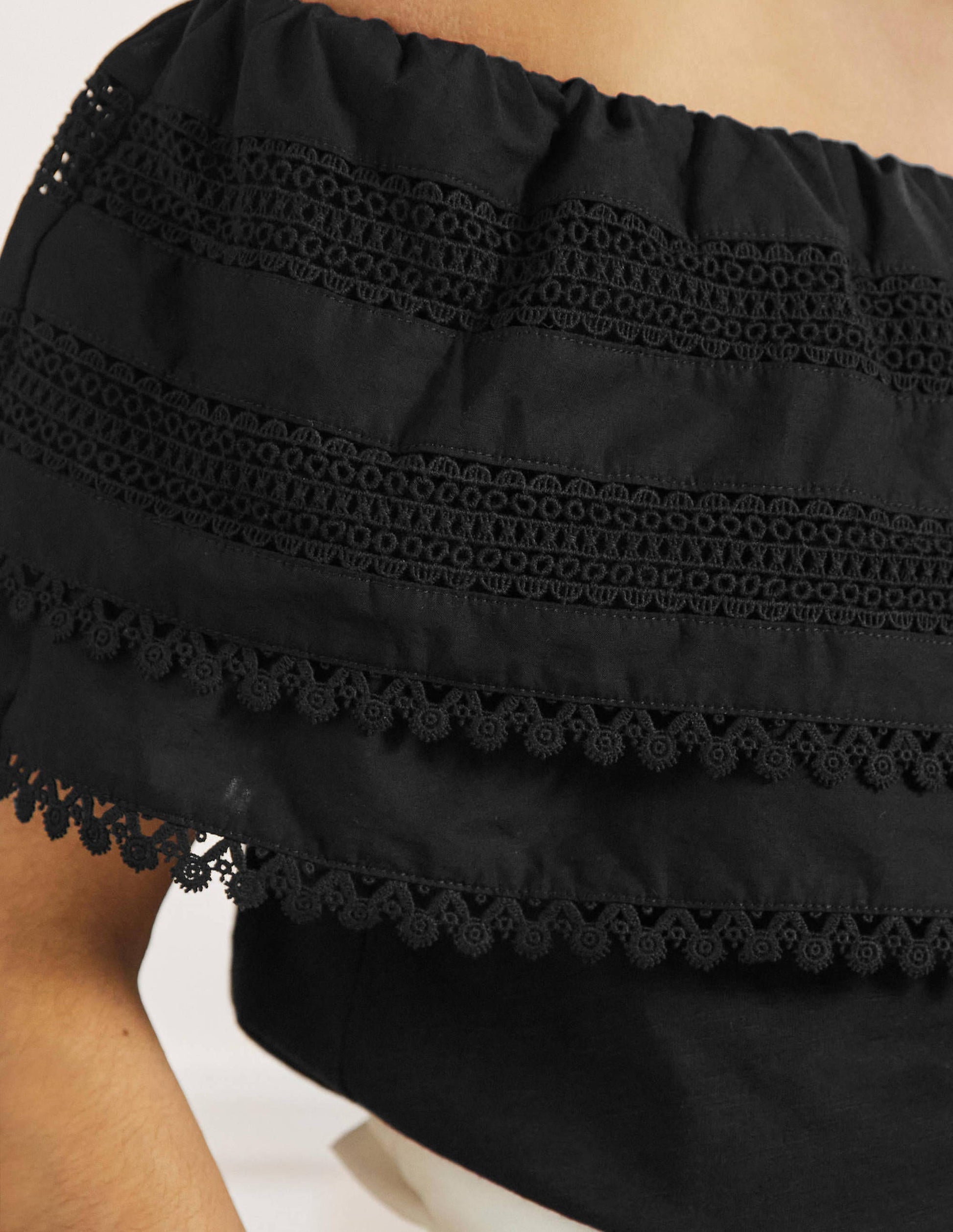 Bardot Woven Mix Detail Top-Black-2