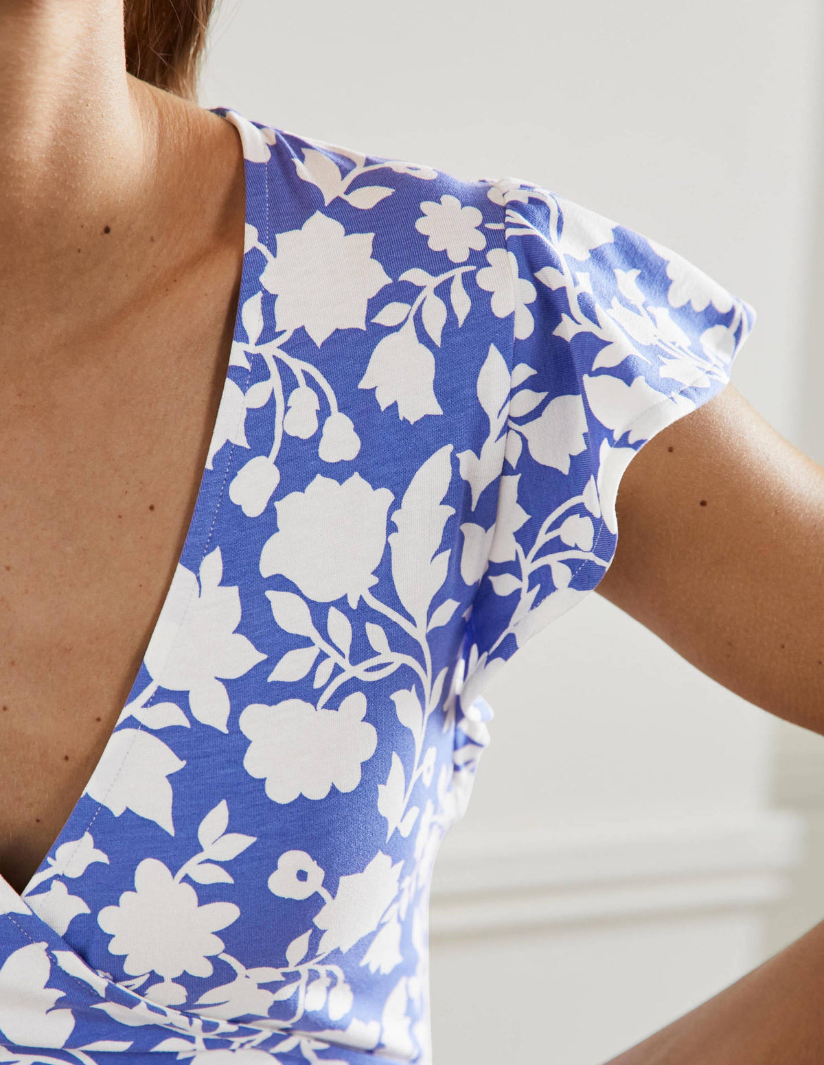 Flutter Sleeve Wrap Top-Bluebell, Botanic Silhouette - Image 2