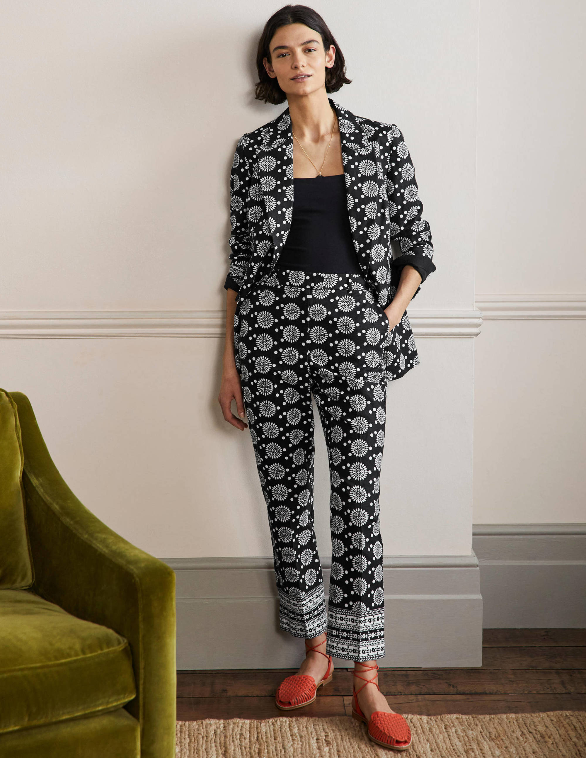 Thea Tailored Linen Blazer-Black, Sun Geo - Image 4