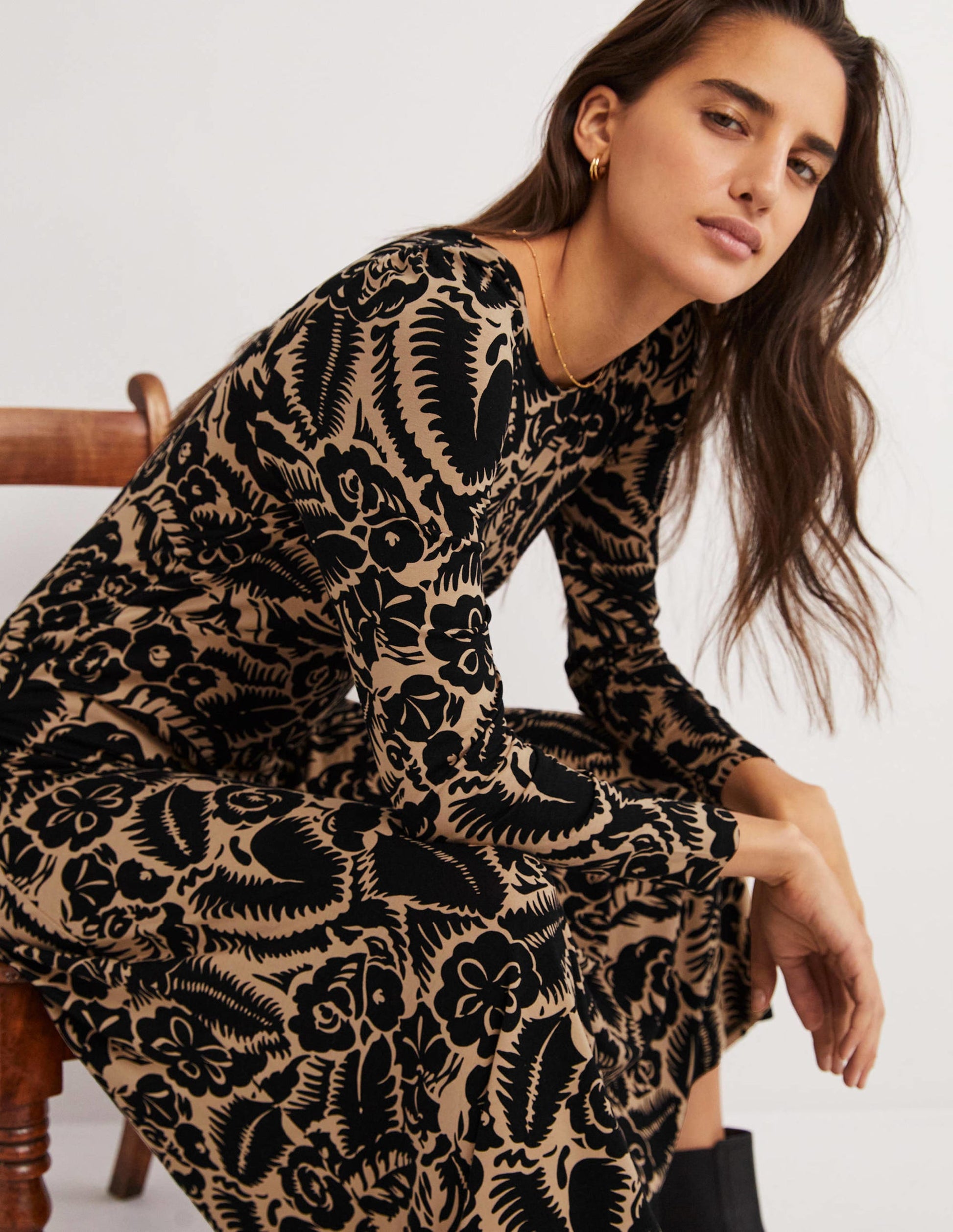 Crew Neck Jersey Midi Dress-Black, Abstract Garden-4