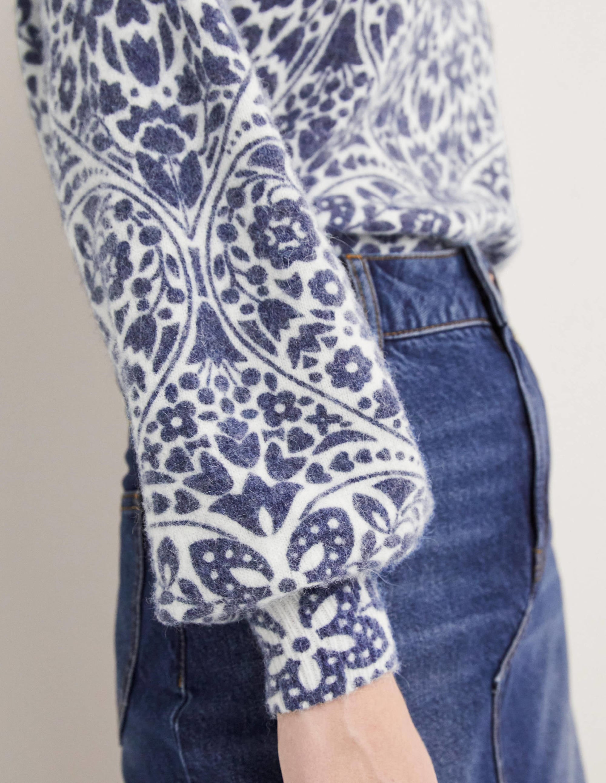 Blouson Sleeve Fluffy Jumper-Ivory, Navy Heart Bloom - Image 2