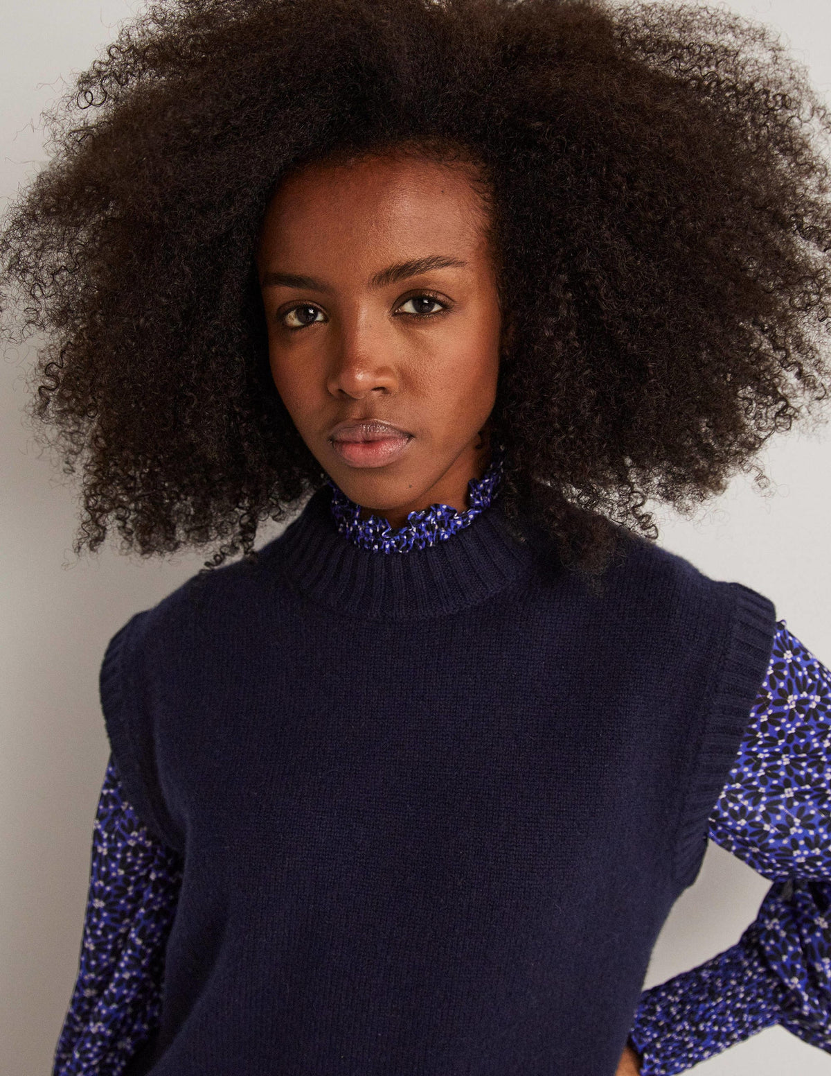 Chunky Cashmere Crew Neck Tank-Navy - Image 3