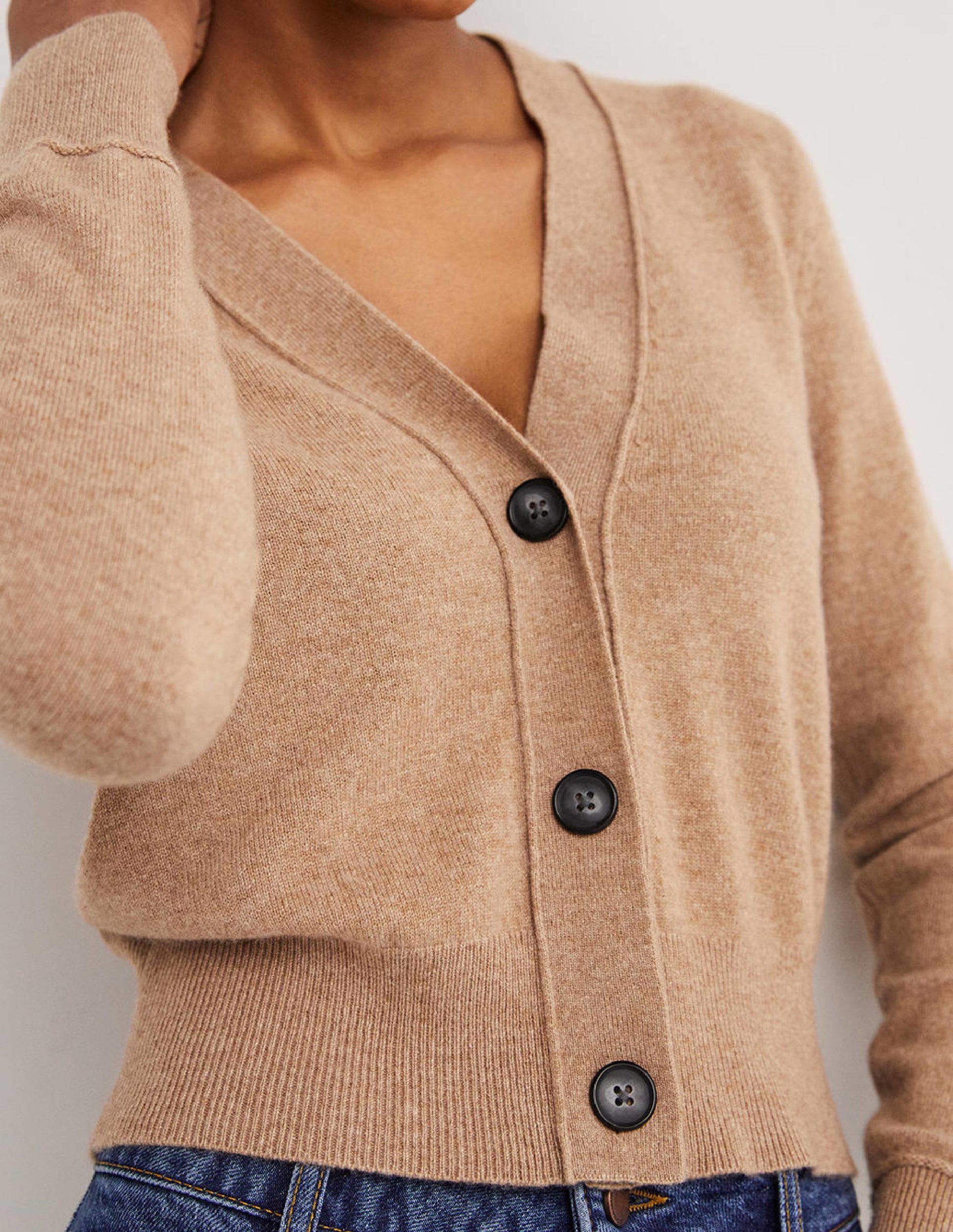 Cropped Cashmere V Cardigan-Camel Melange-4