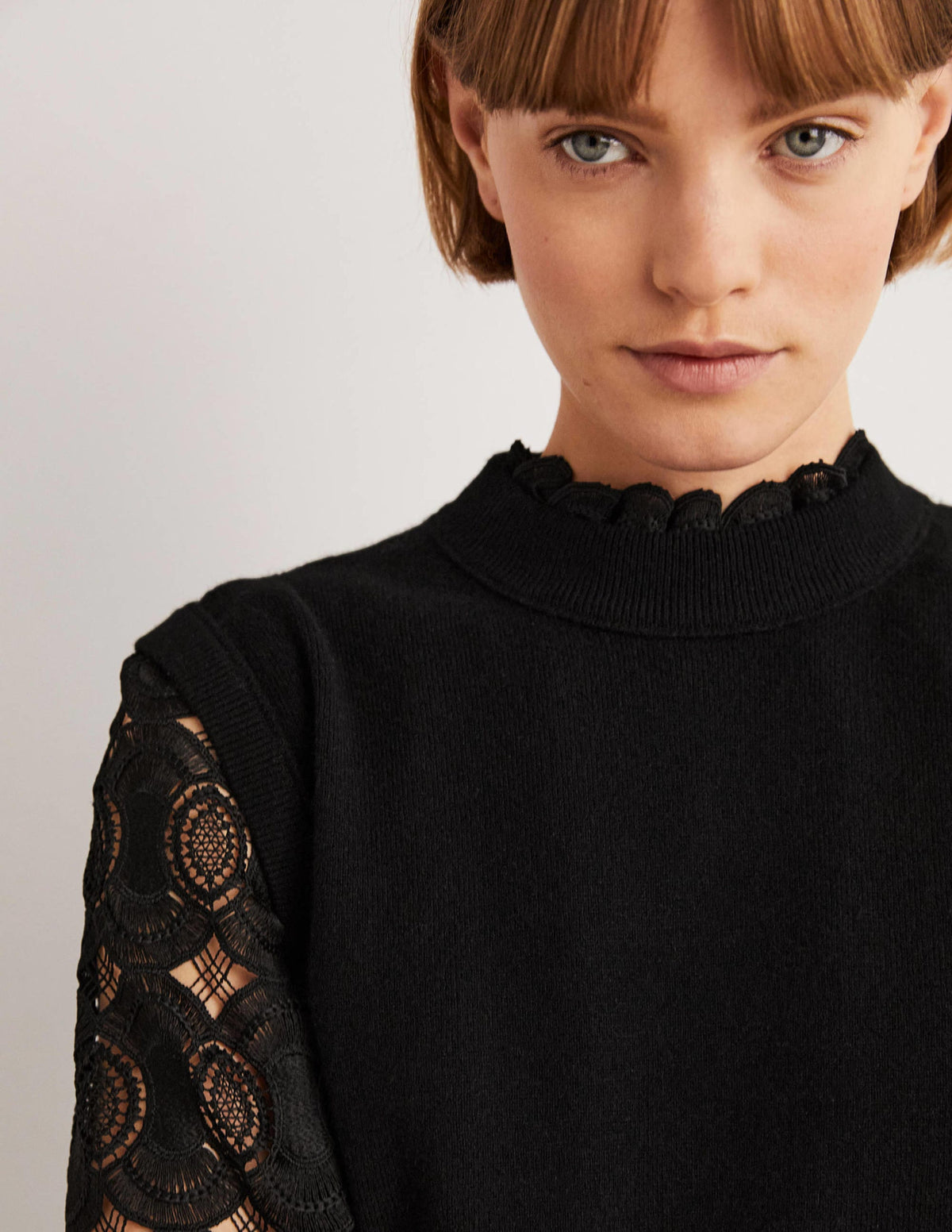 Cashmere Crew Neck Tank-Black - Image 2