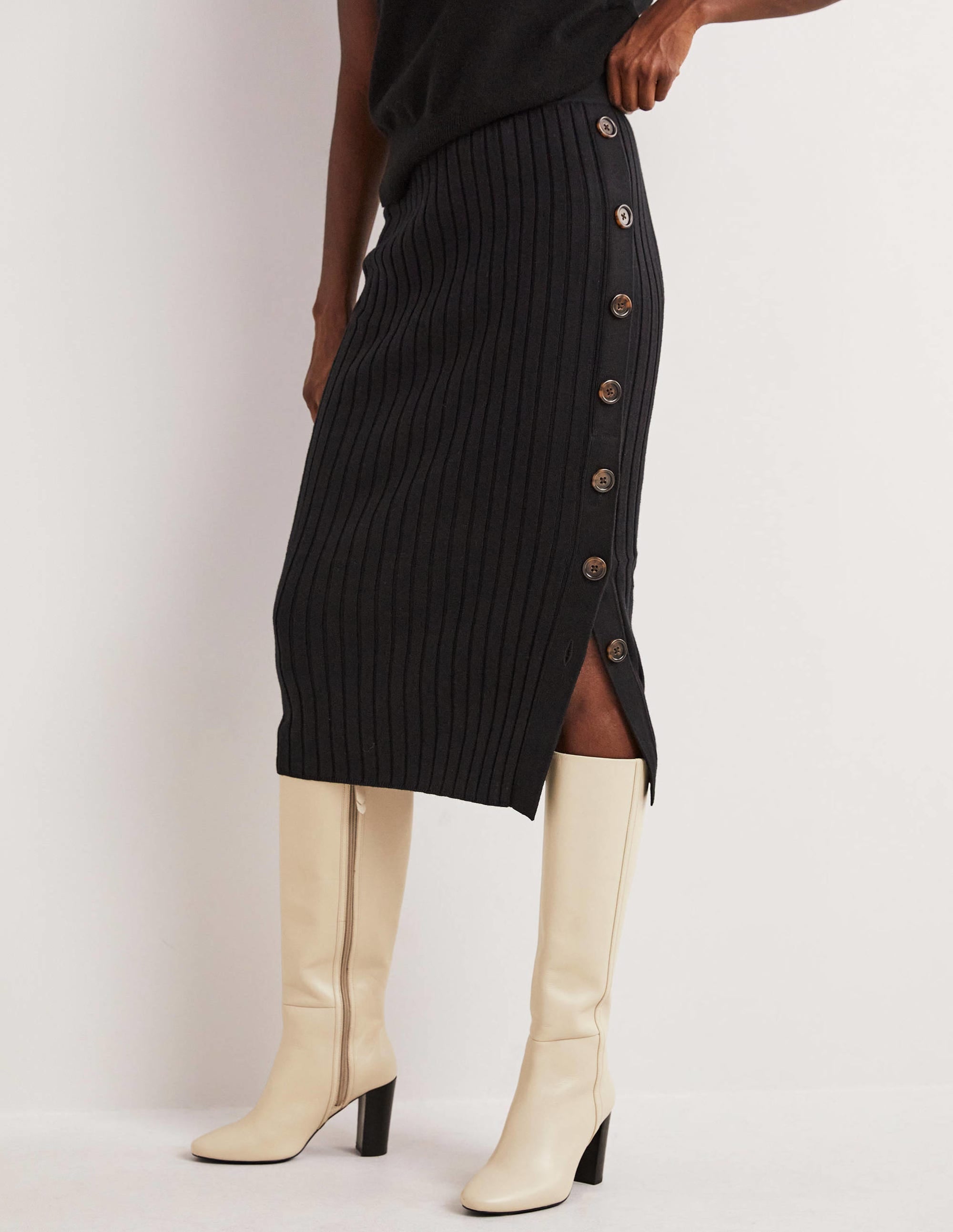 Knitted Column Skirt-Black - Image 4