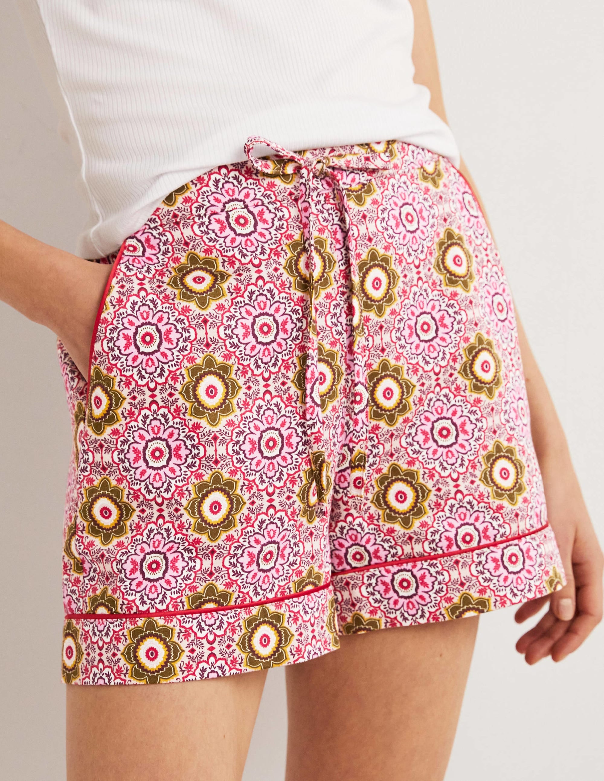Easy Cotton Sleep Short-Milkshake, Paradise Garden - Image 4