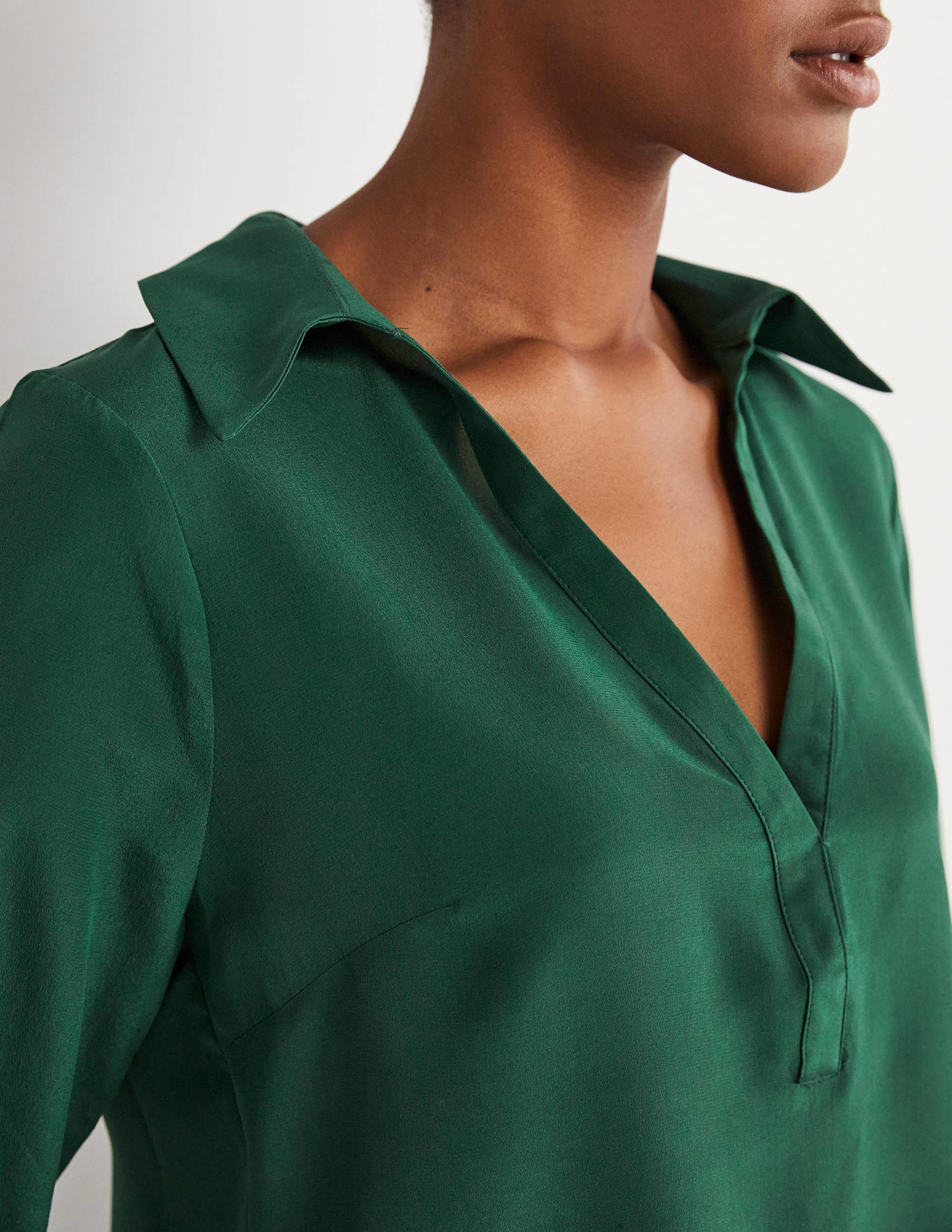 Collared Silk Top-Hunter Green - Image 5