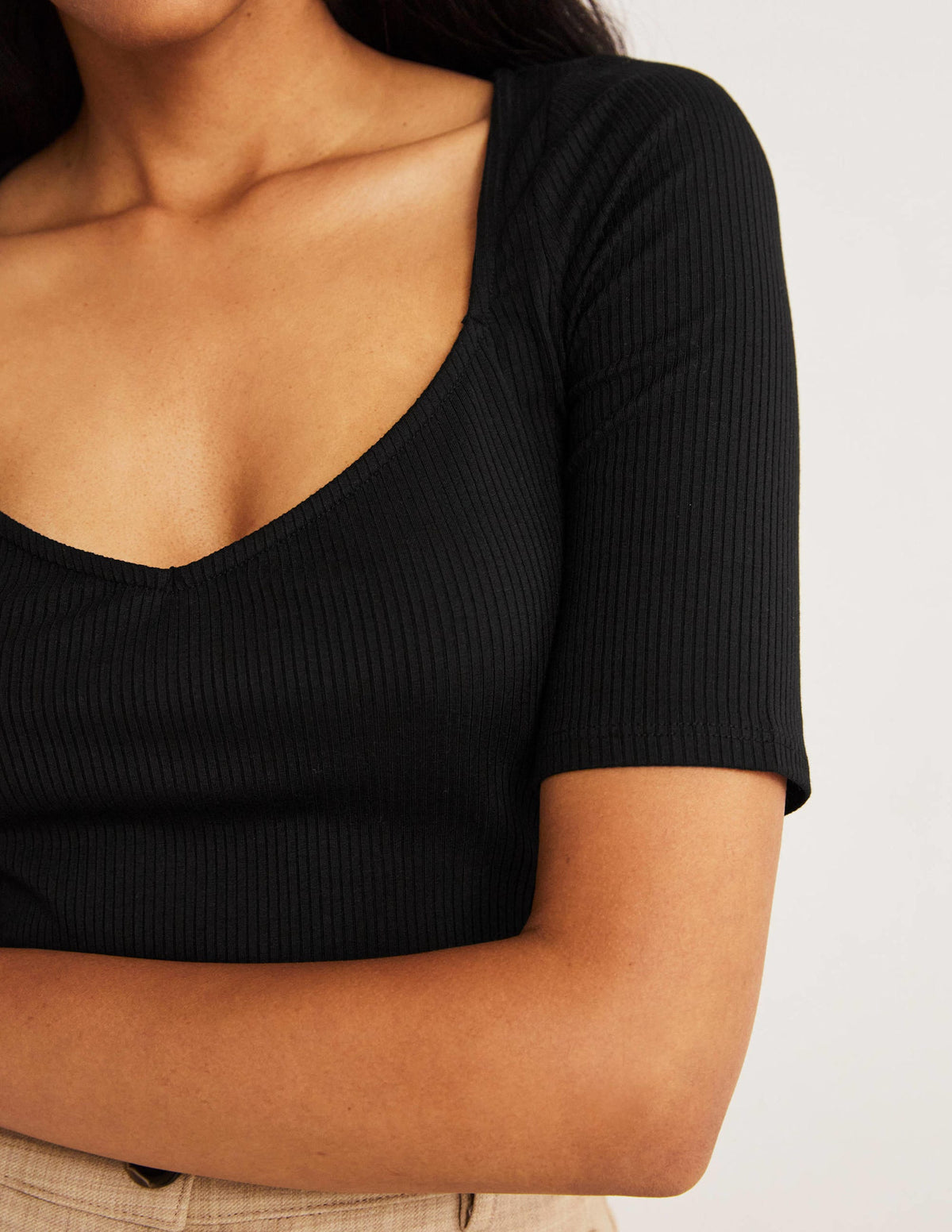 Soft Ribbed Sweetheart T-shirt-Black - Image 2