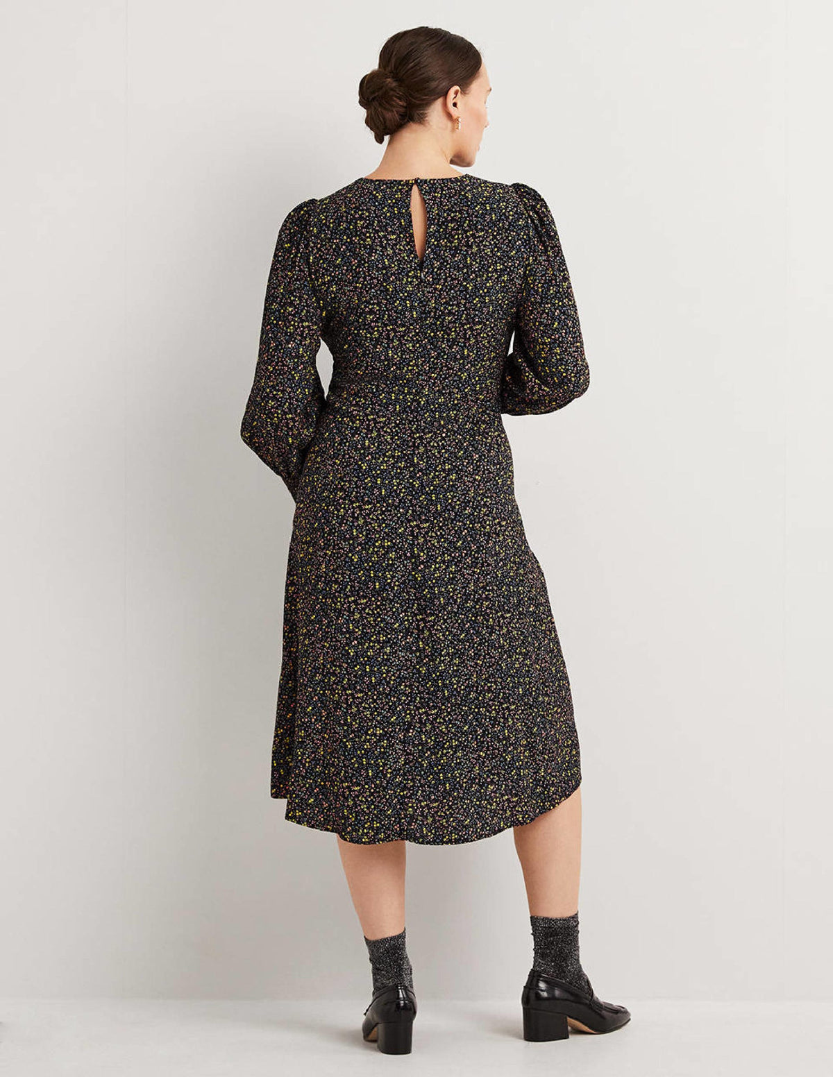 Smocked Cuff Midi Dress-Black, Wild Vine-3