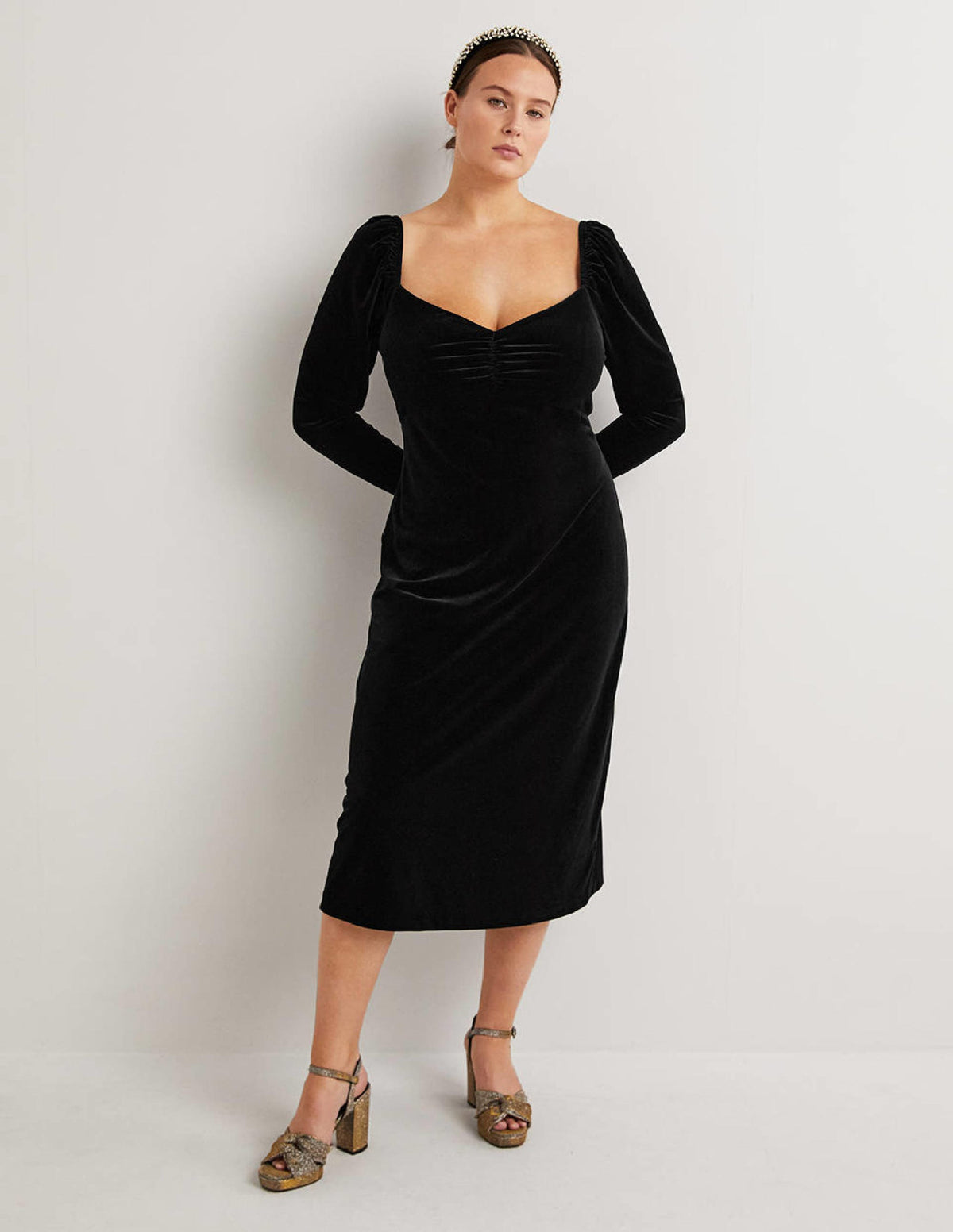 Black Velvet Sweetheart Midi Dress-Black-4