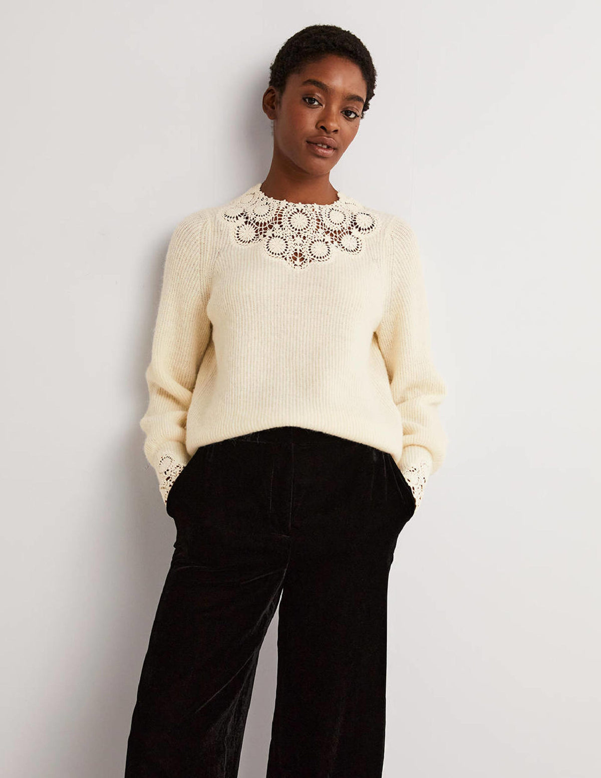 Detail Fluffy Jumper-Warm Ivory Embroidery-1