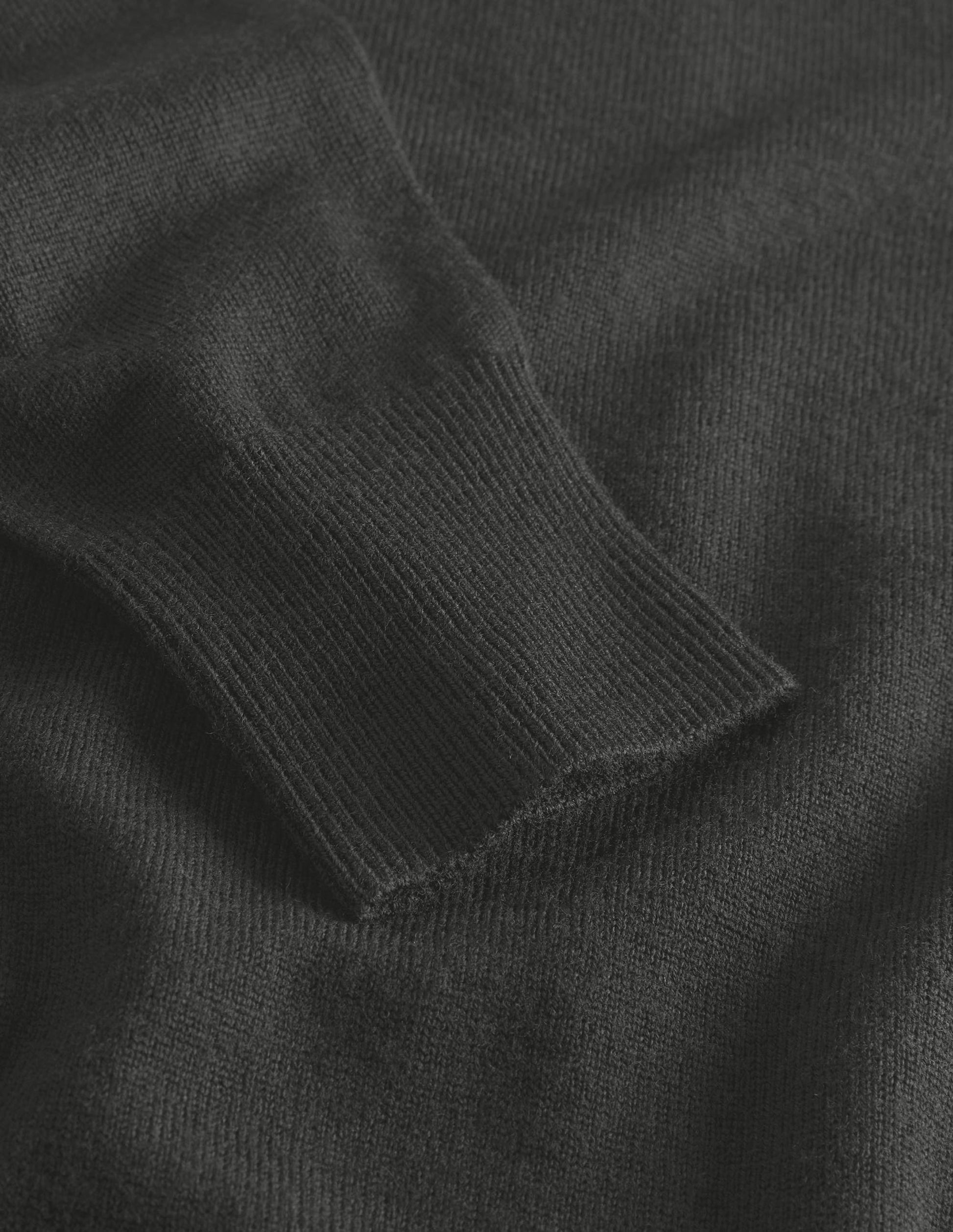 Merino Roll Neck-Black-7