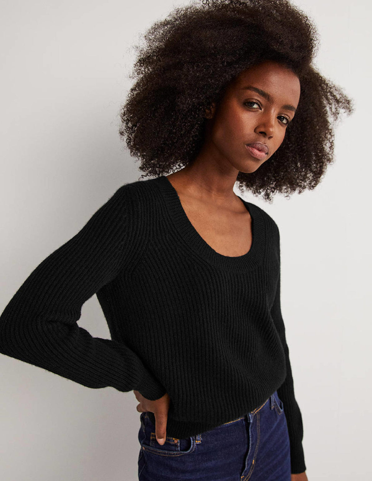 Cashmere Scoop Neck Jumper-Black - Image 4