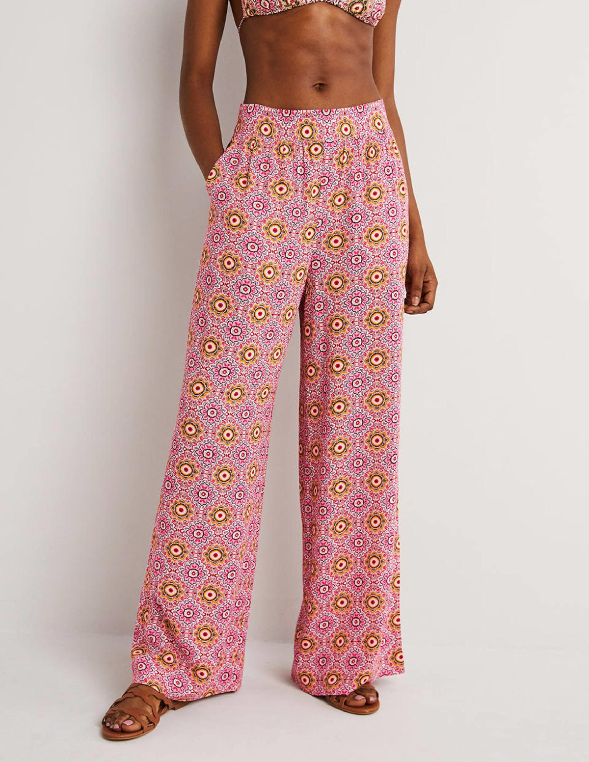 Grace Crinkle Wide Leg Trouser-Milkshake, Paradise Garden - Image 2