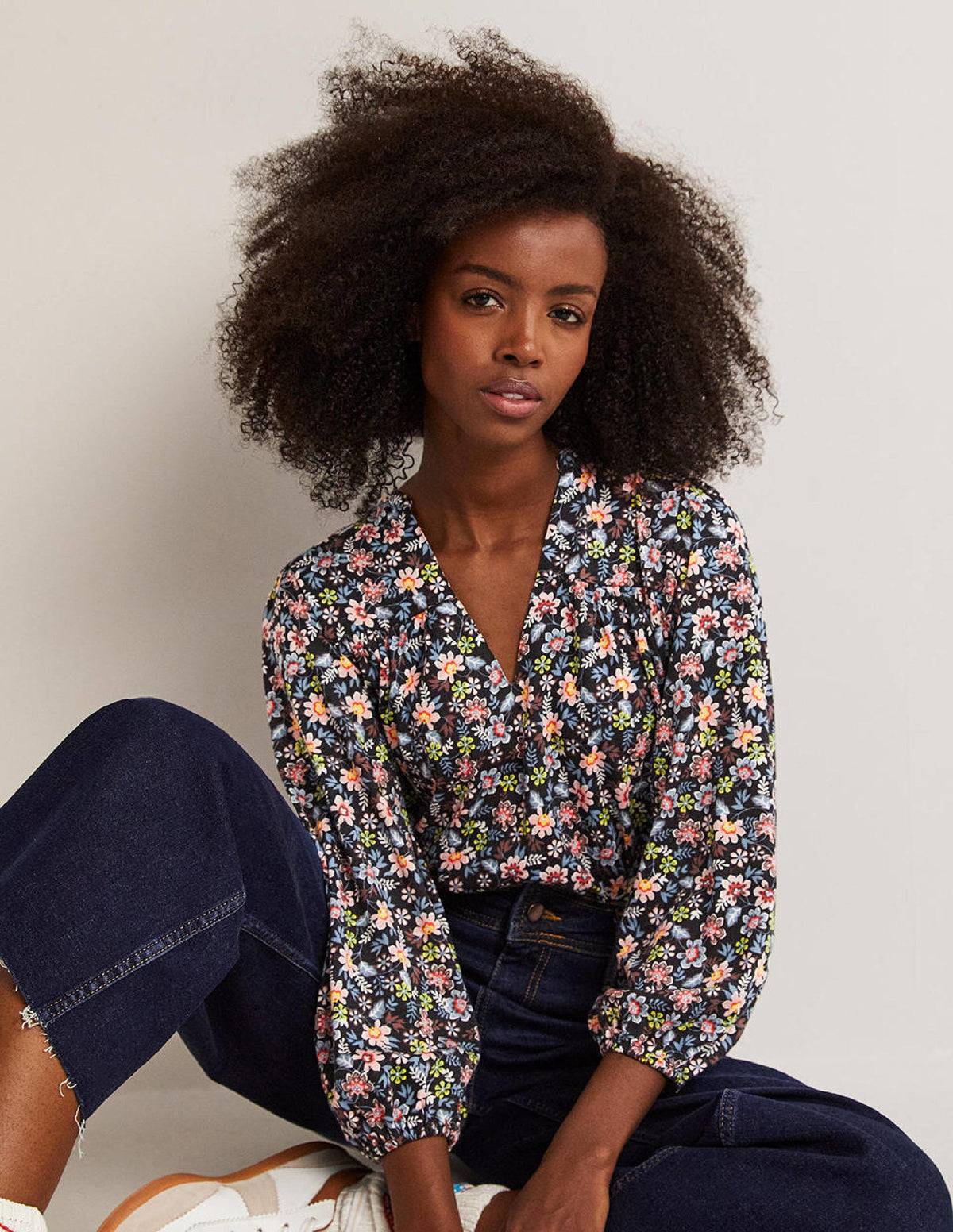 Printed Notch Neck Top-Black, Opulent Leaf - Image 4