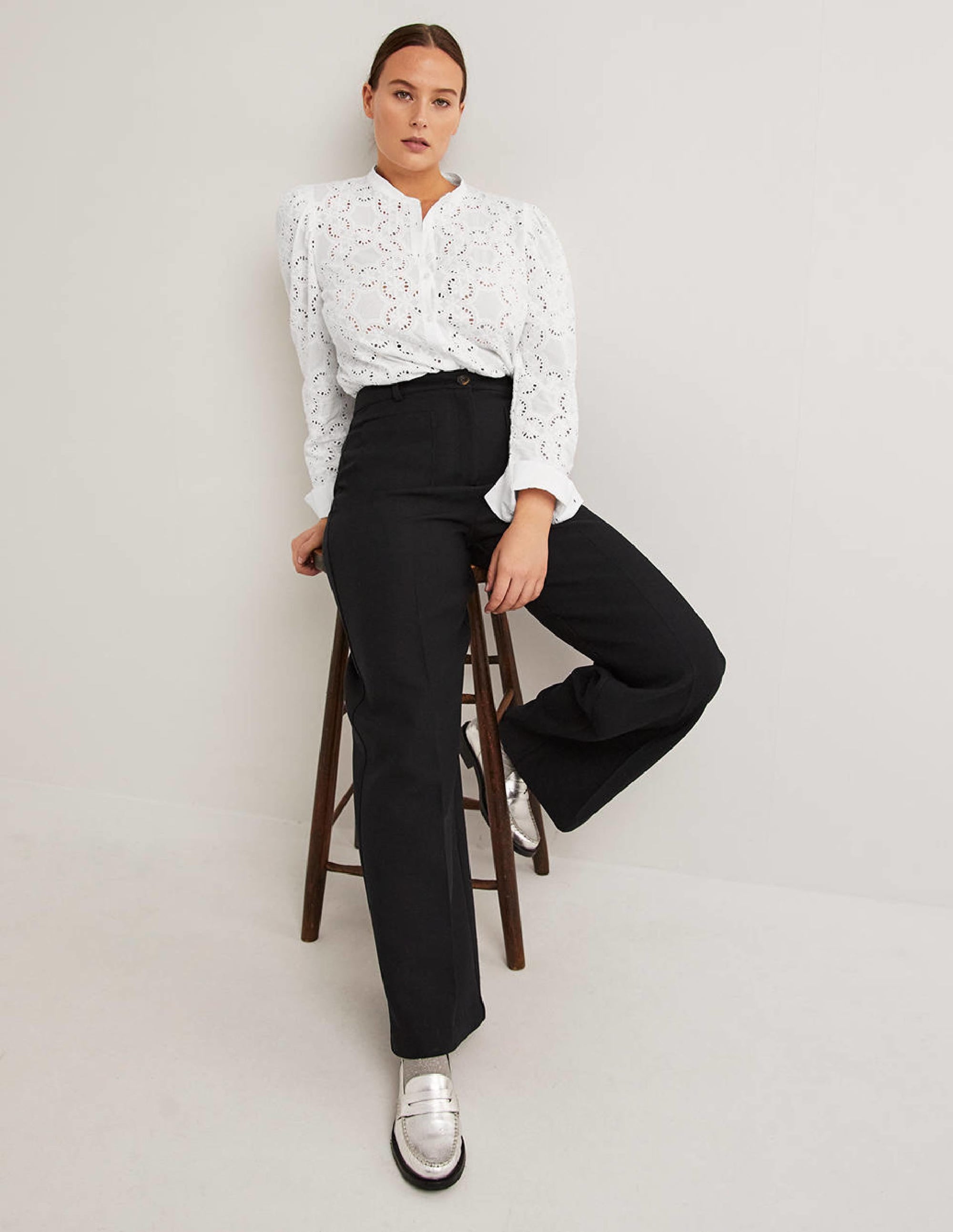 Mutton Sleeve Broderie Blouse-White - Image 4