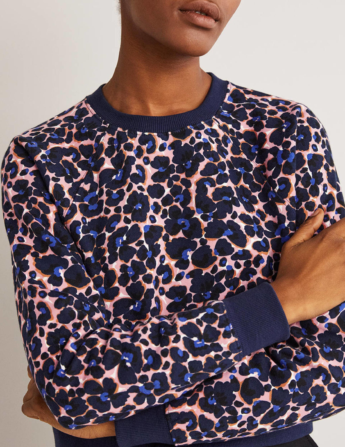 Cropped Raglan Sweatshirt-French Navy, Abstract Bud-2