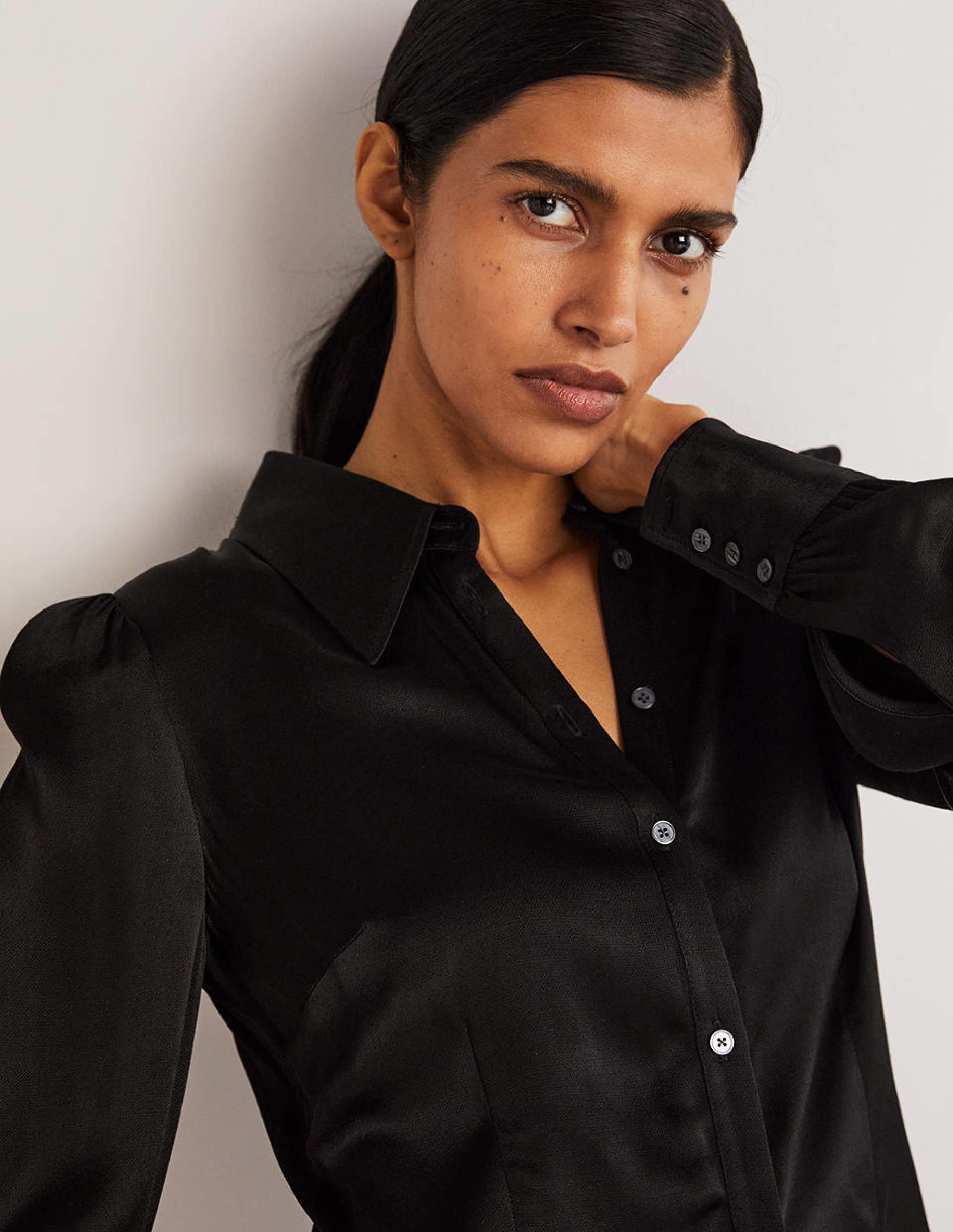Dart Detail Satin Fitted Shirt-Black - Image 2