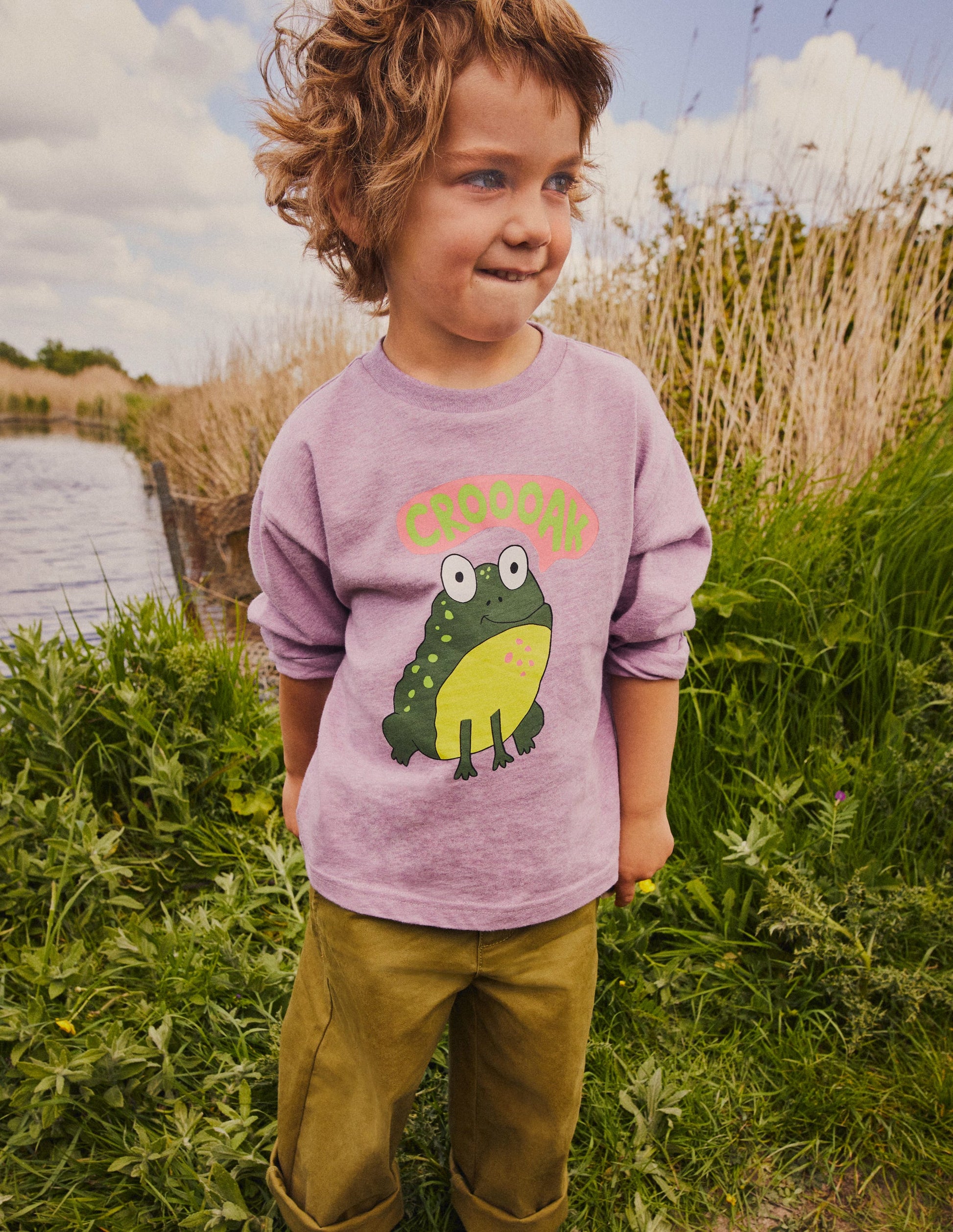 Frog Relaxed T-shirt-Purple Frog-4