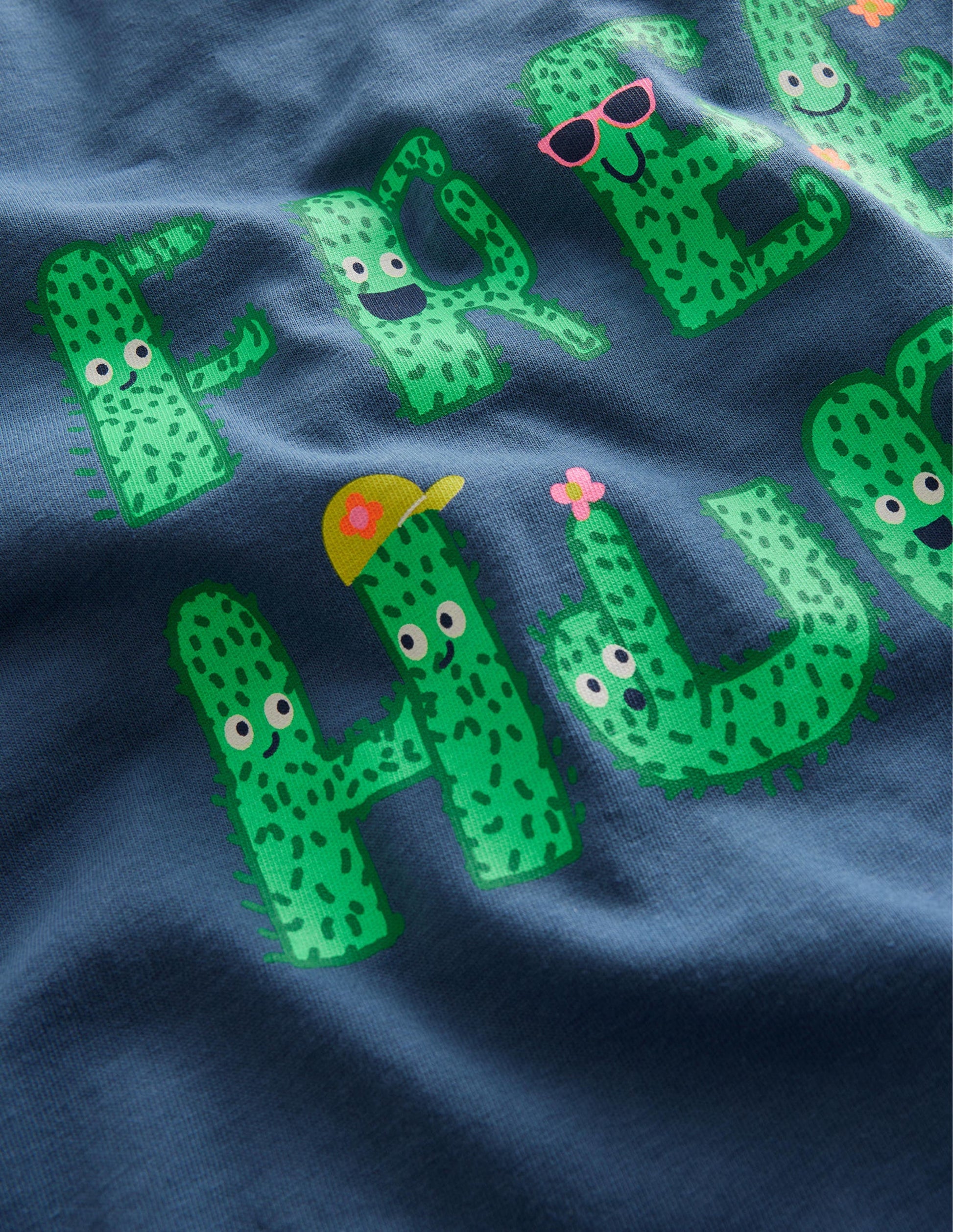 Graphic T-shirt-Robot Blue Free Hugs-3
