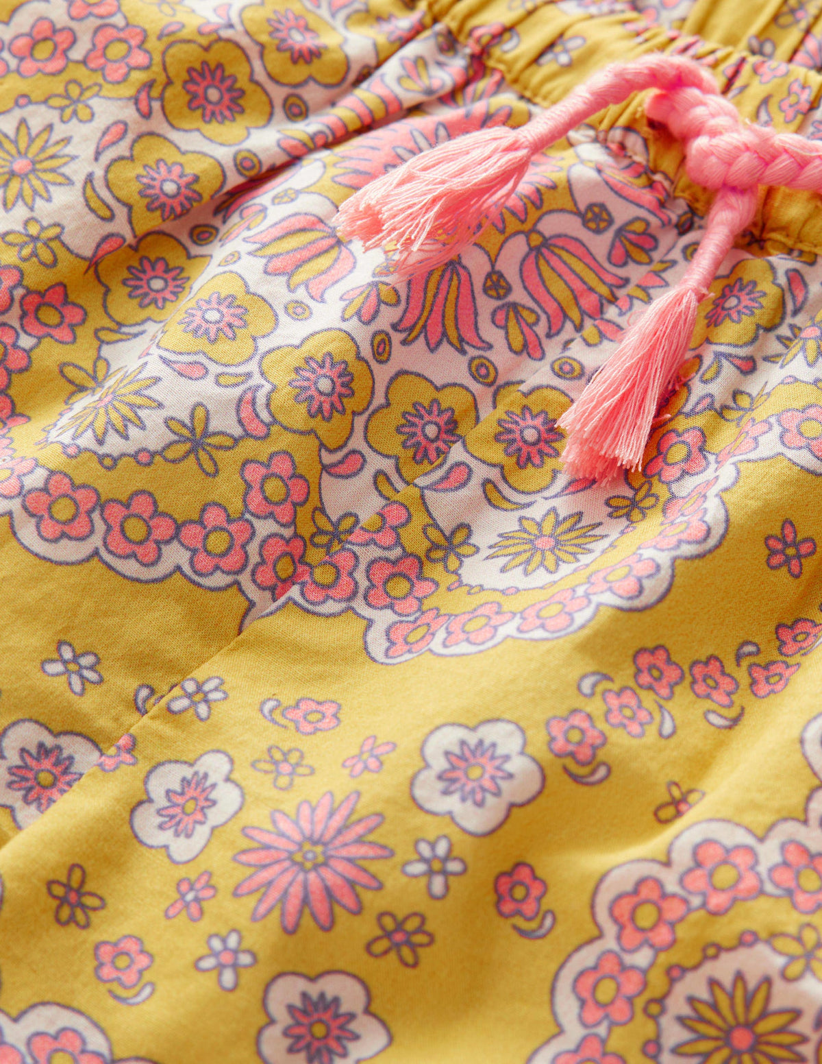Scalloped-Hem Shorts-Sweetcorn Dizzy Daisy - Image 3