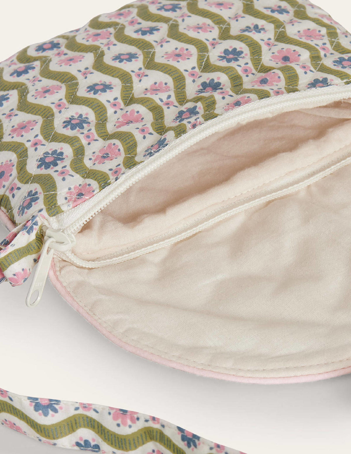 Quilted Crossbody Bag-Vanilla Pod Daisy Wave-3