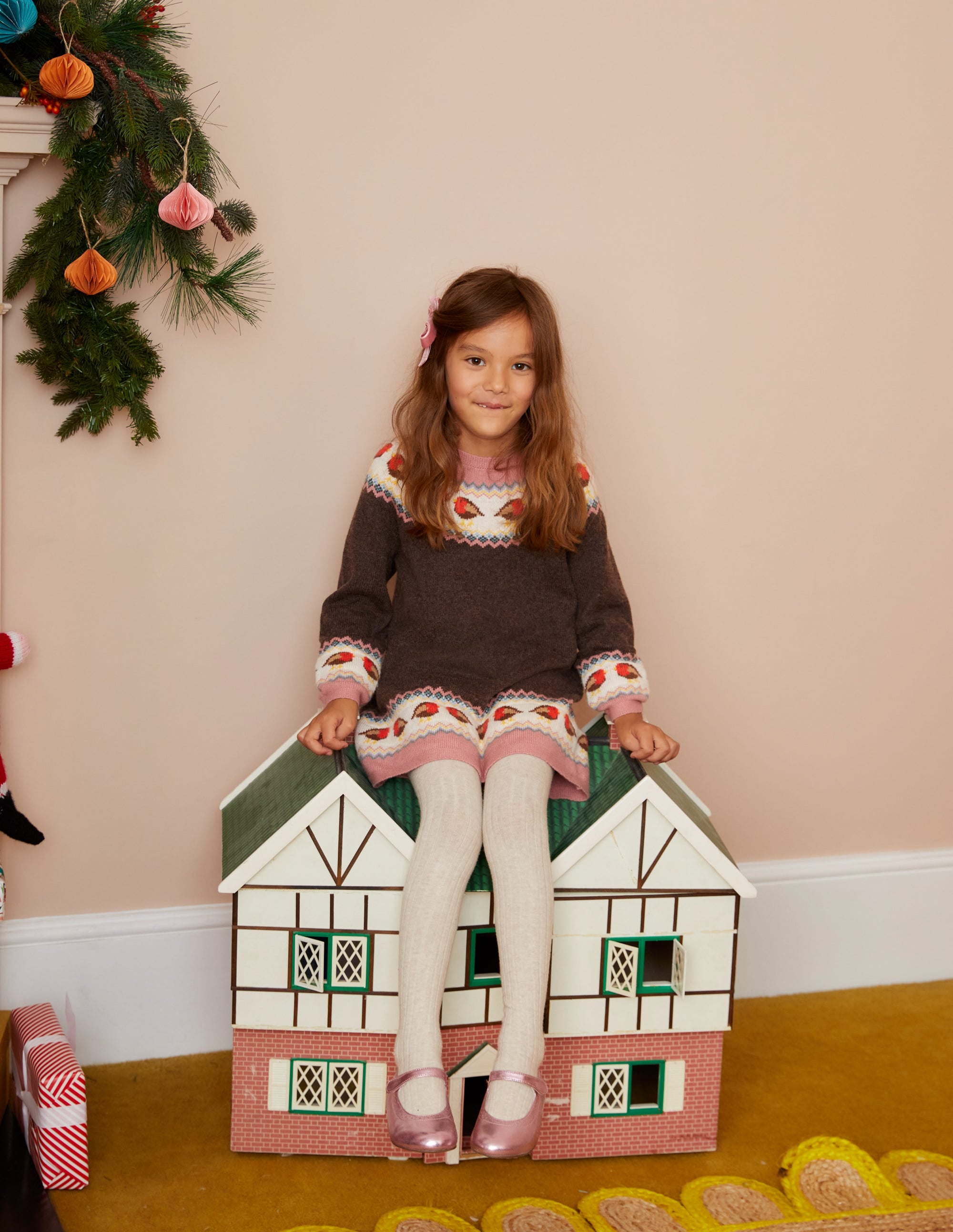 Swing Fair Isle Jumper-Charcoal Grey Robins - Image 4