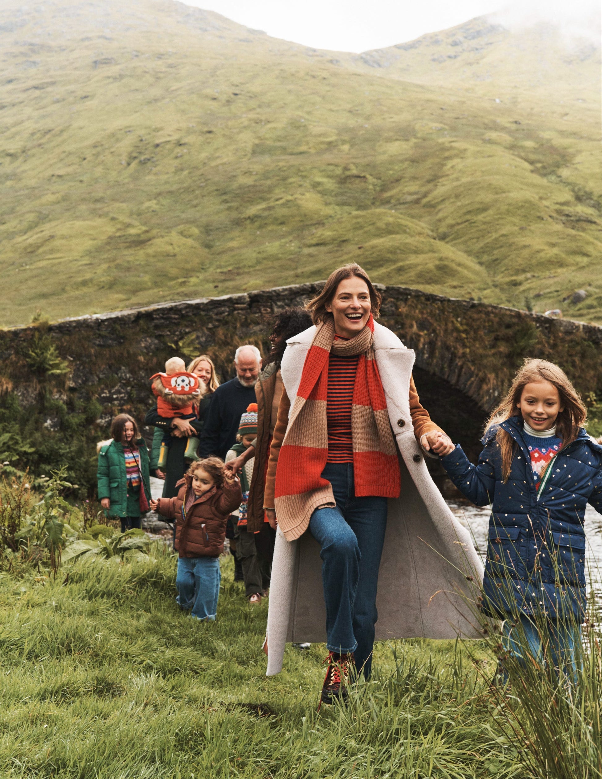 Colour Block Scarf-Brilliant Red/ Camel-4