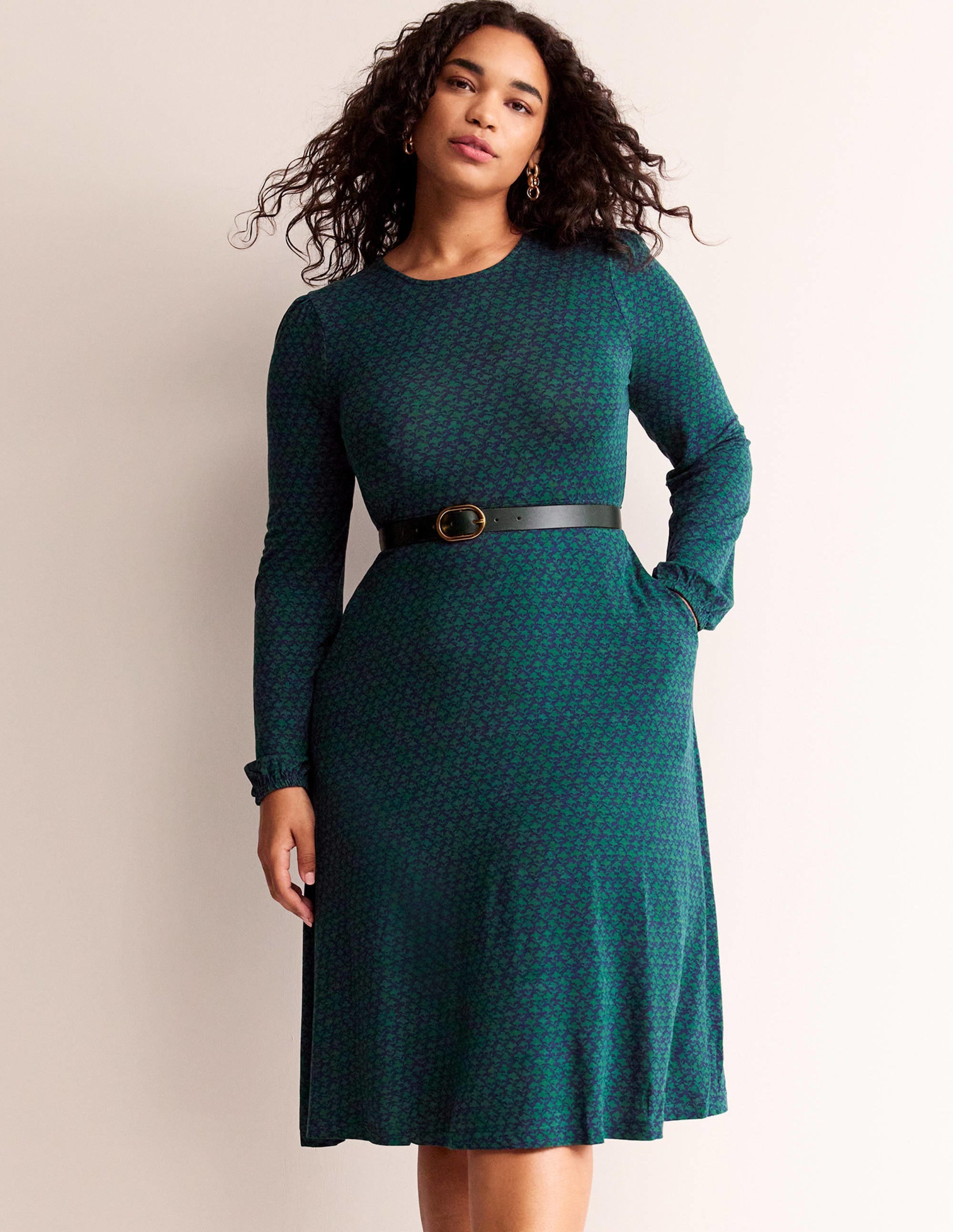 Camille Jersey Midi Dress-Emerald Night, Lily Sprig - Image 5