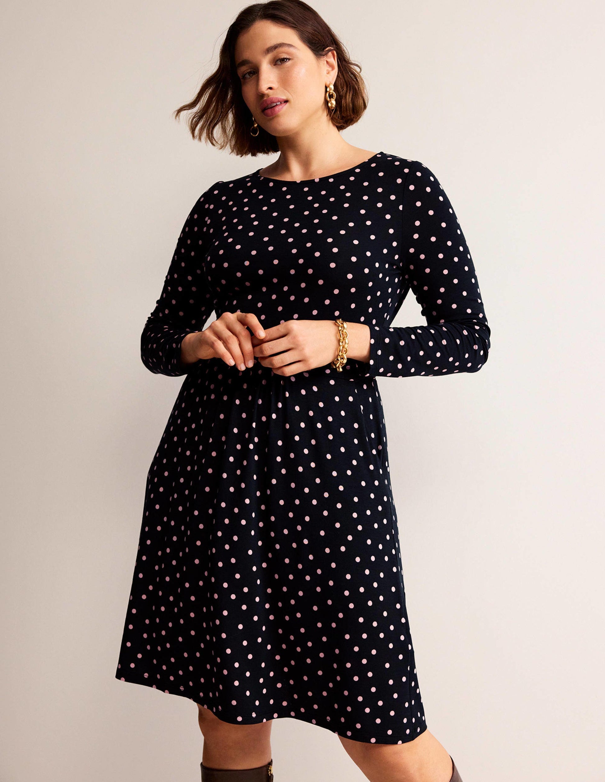 Abigail Jersey Dress-Black and Milkshake, Spot-5