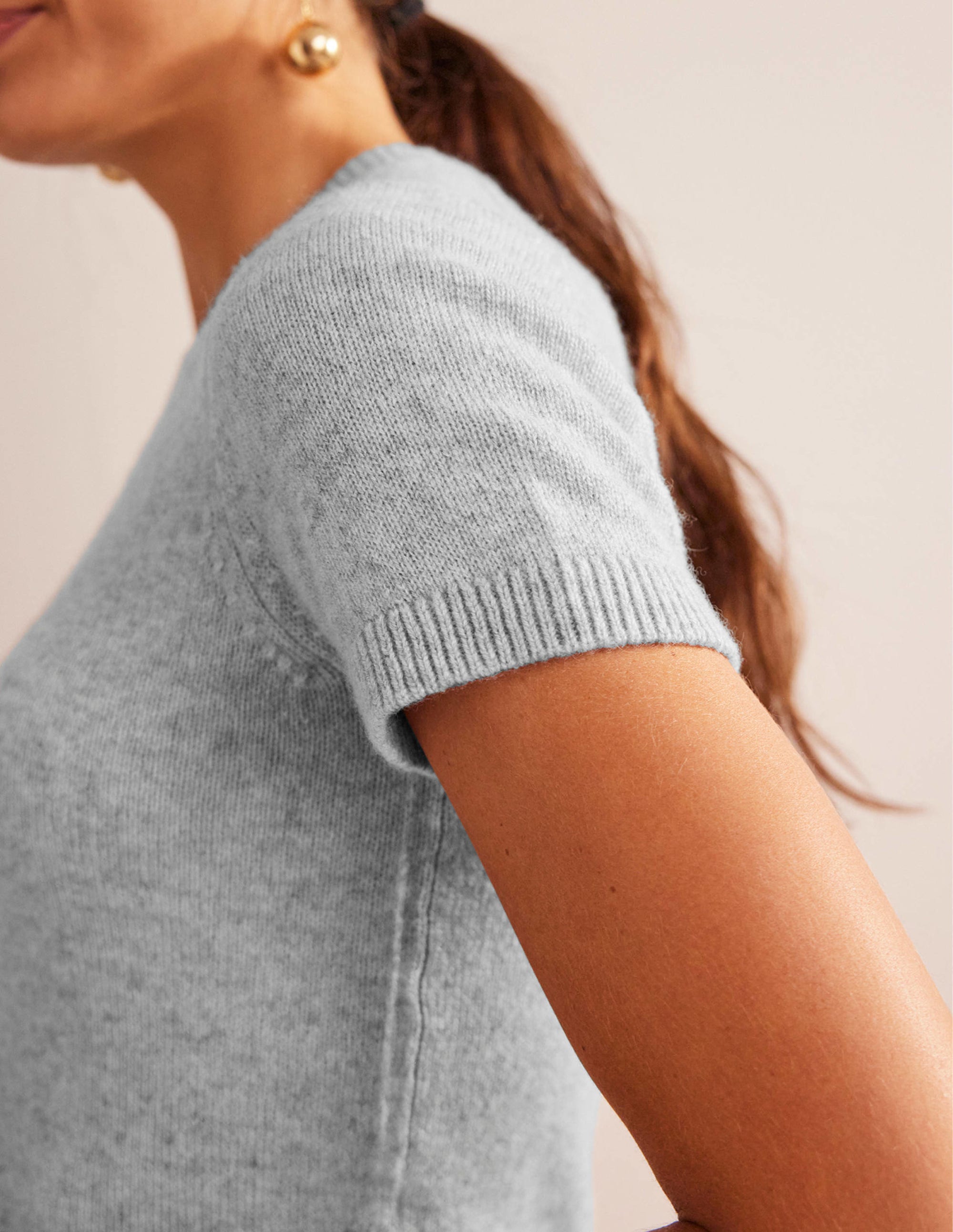 Cropped Cashmere T-Shirt-Pale Grey Melange - Image 2