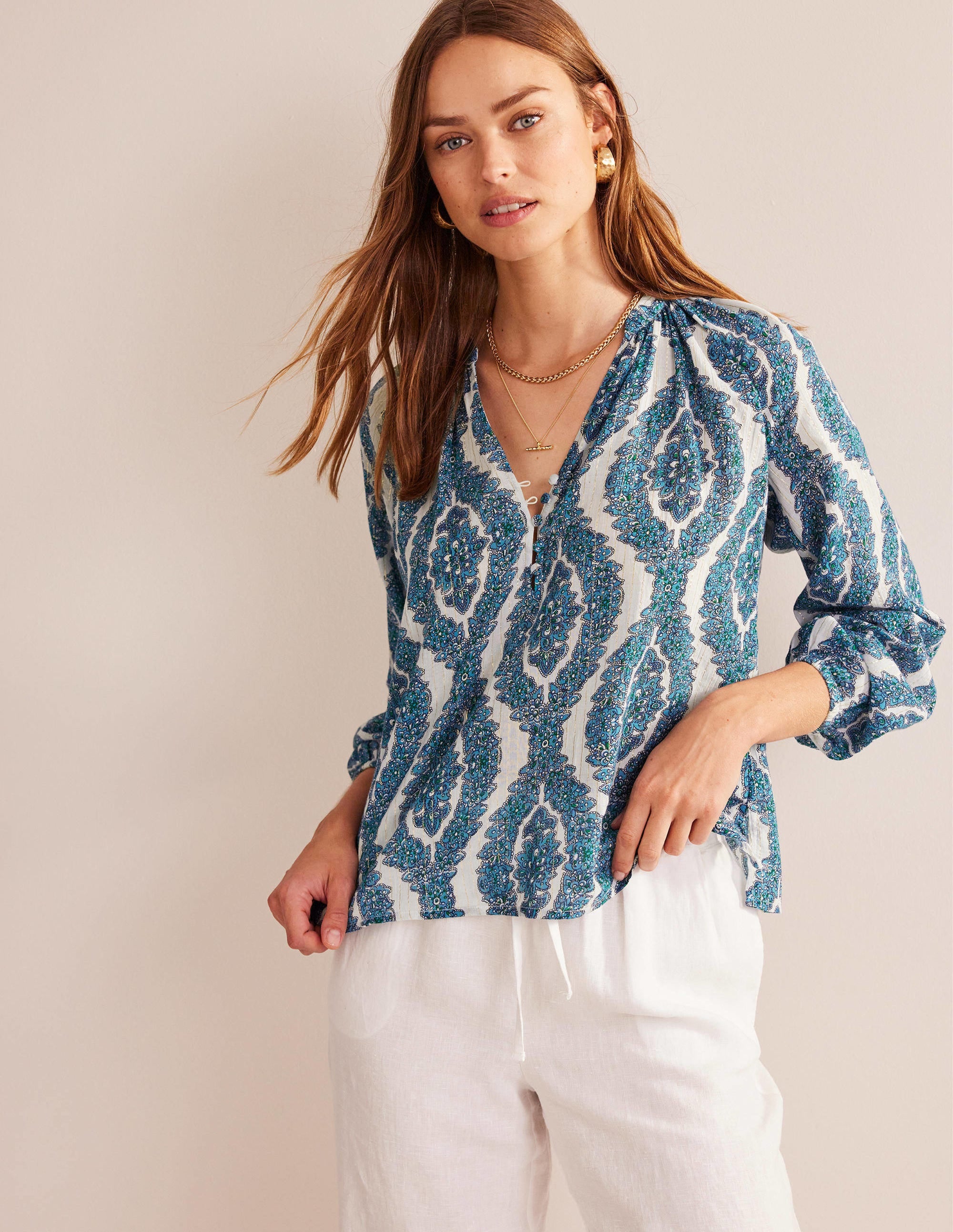 Printed Notch-Neck Sparkle Top-Blue, Botanic Wreath - Image 4