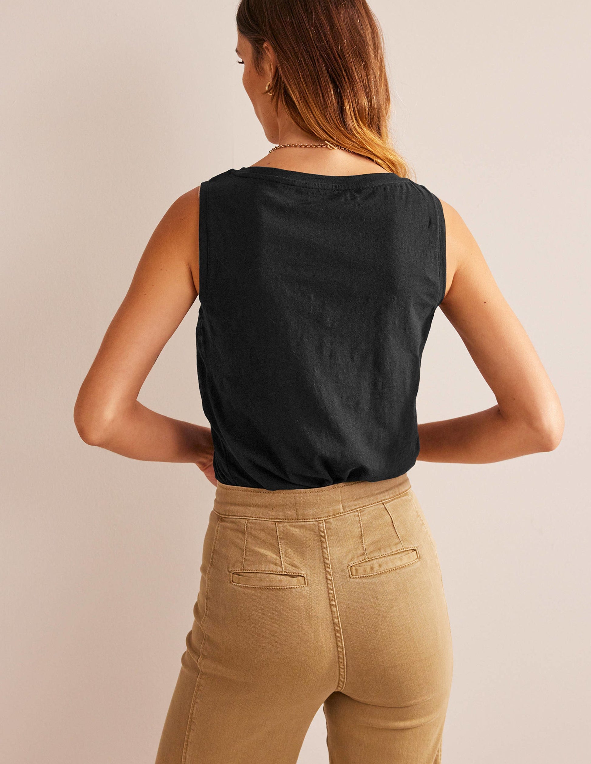 Regular V-neck Slub Vest-Black-3