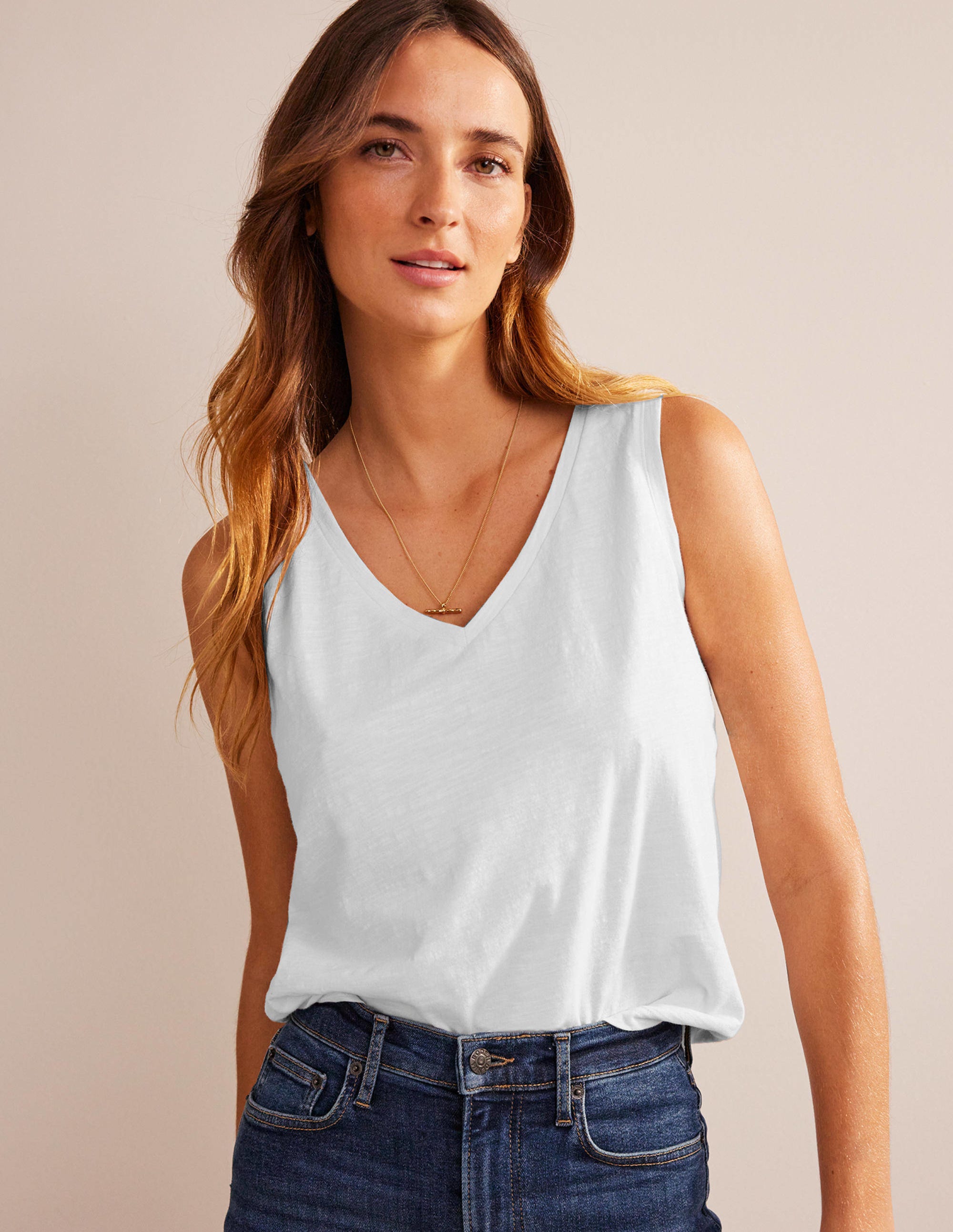 Regular V-neck Slub Vest-White - Image 1